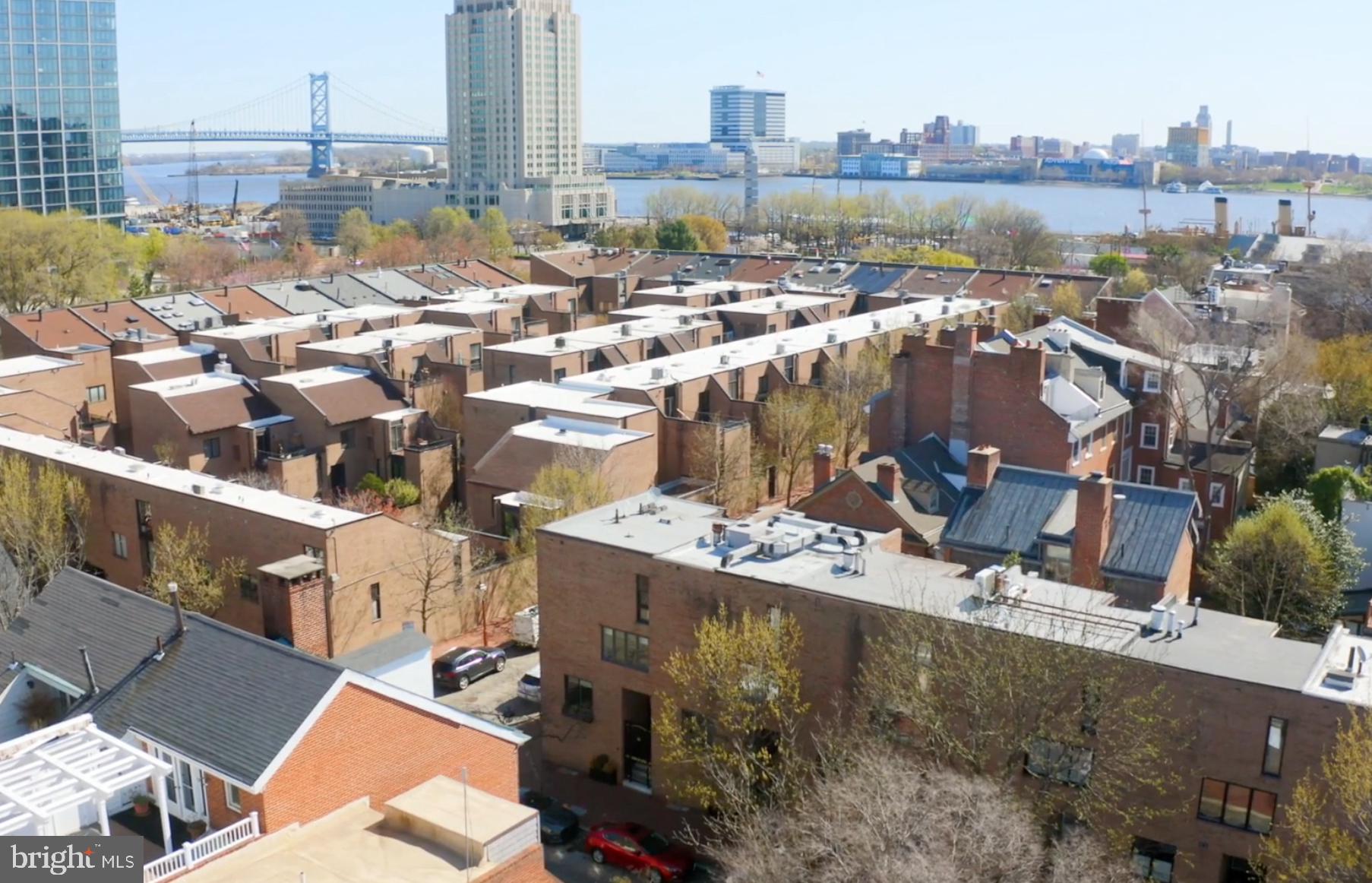 SOCIETY HILL - Residential