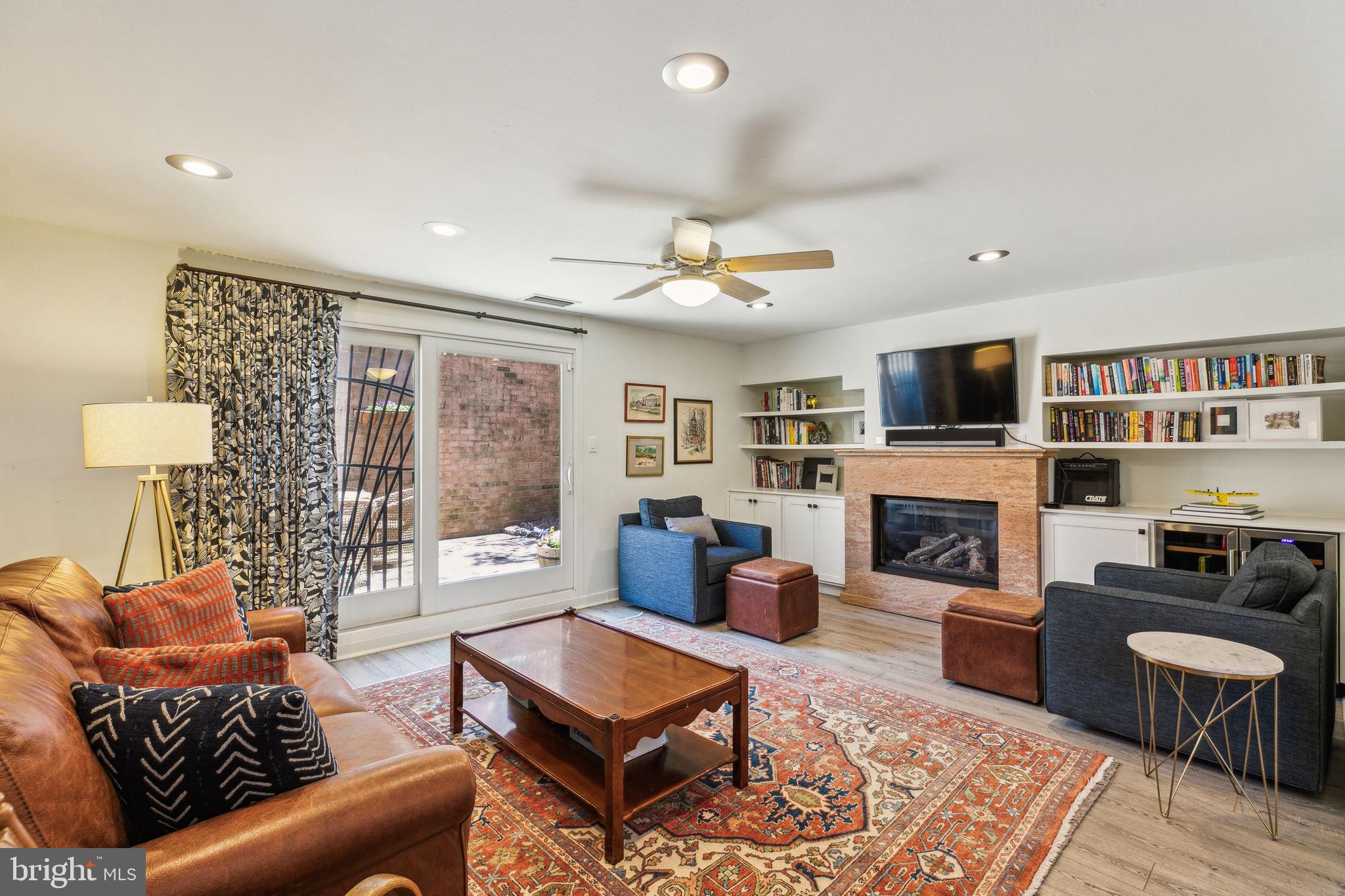 SOCIETY HILL - Residential