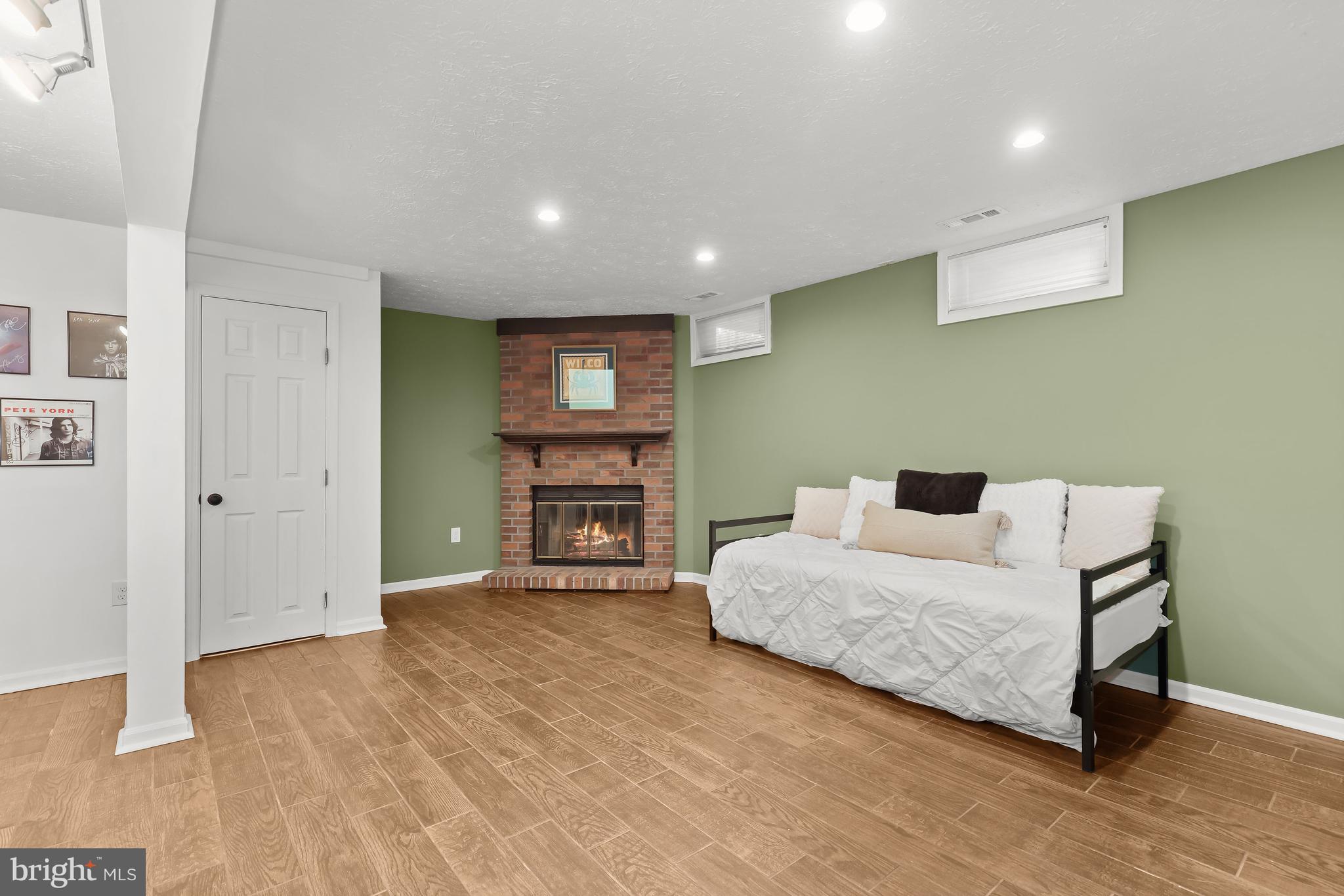 PARKVIEW TRAIL - Residential