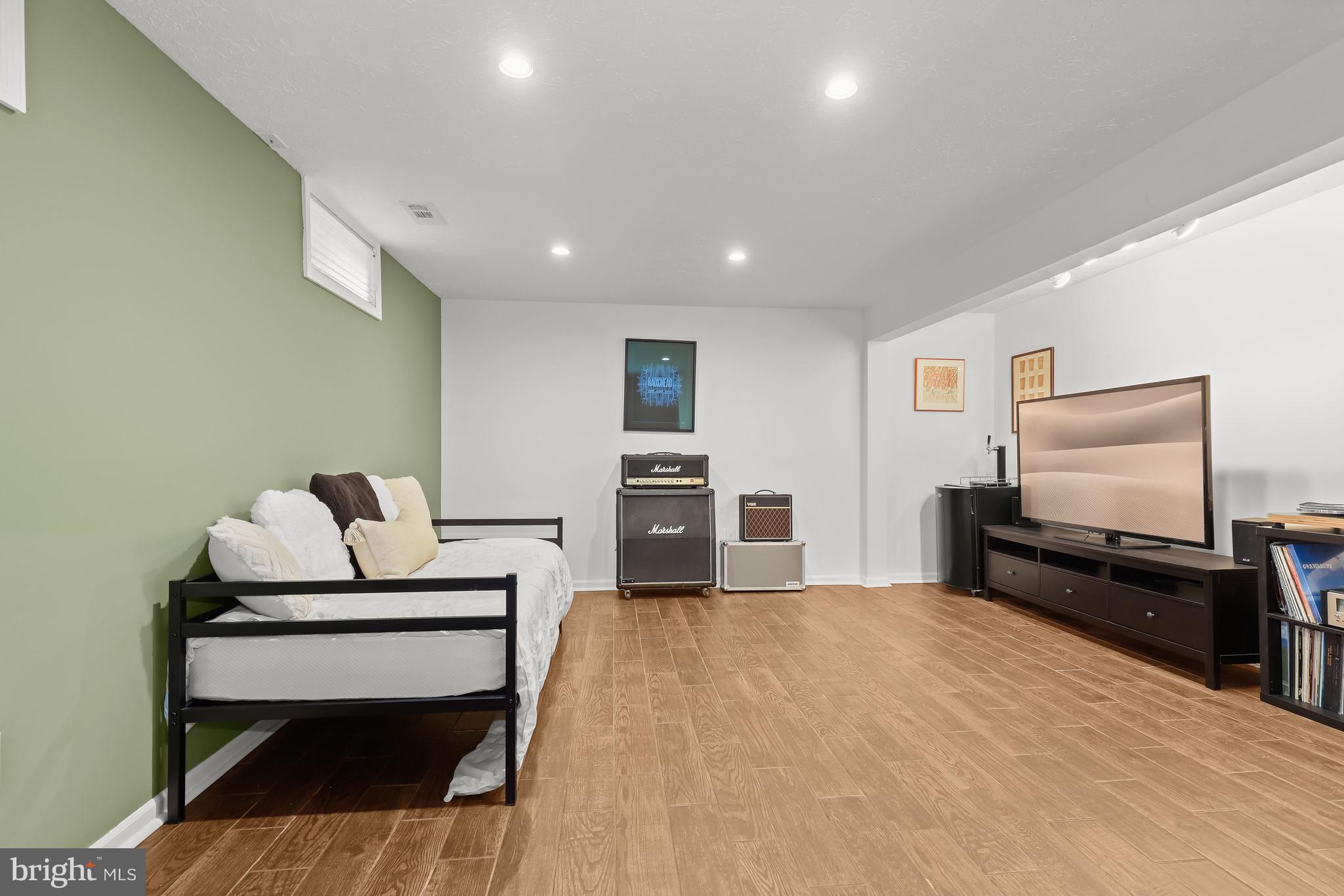 PARKVIEW TRAIL - Residential