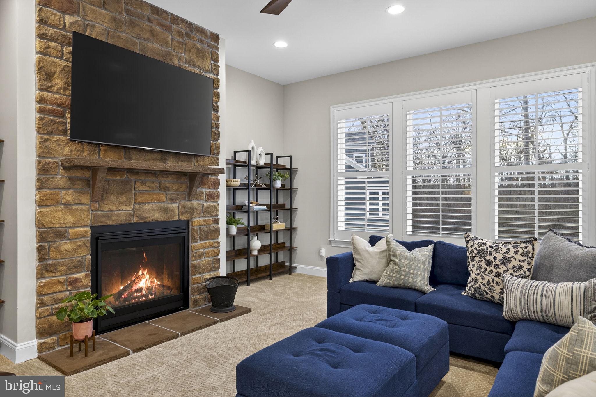 GREENS SOUTH AT WILLOWSF - Residential