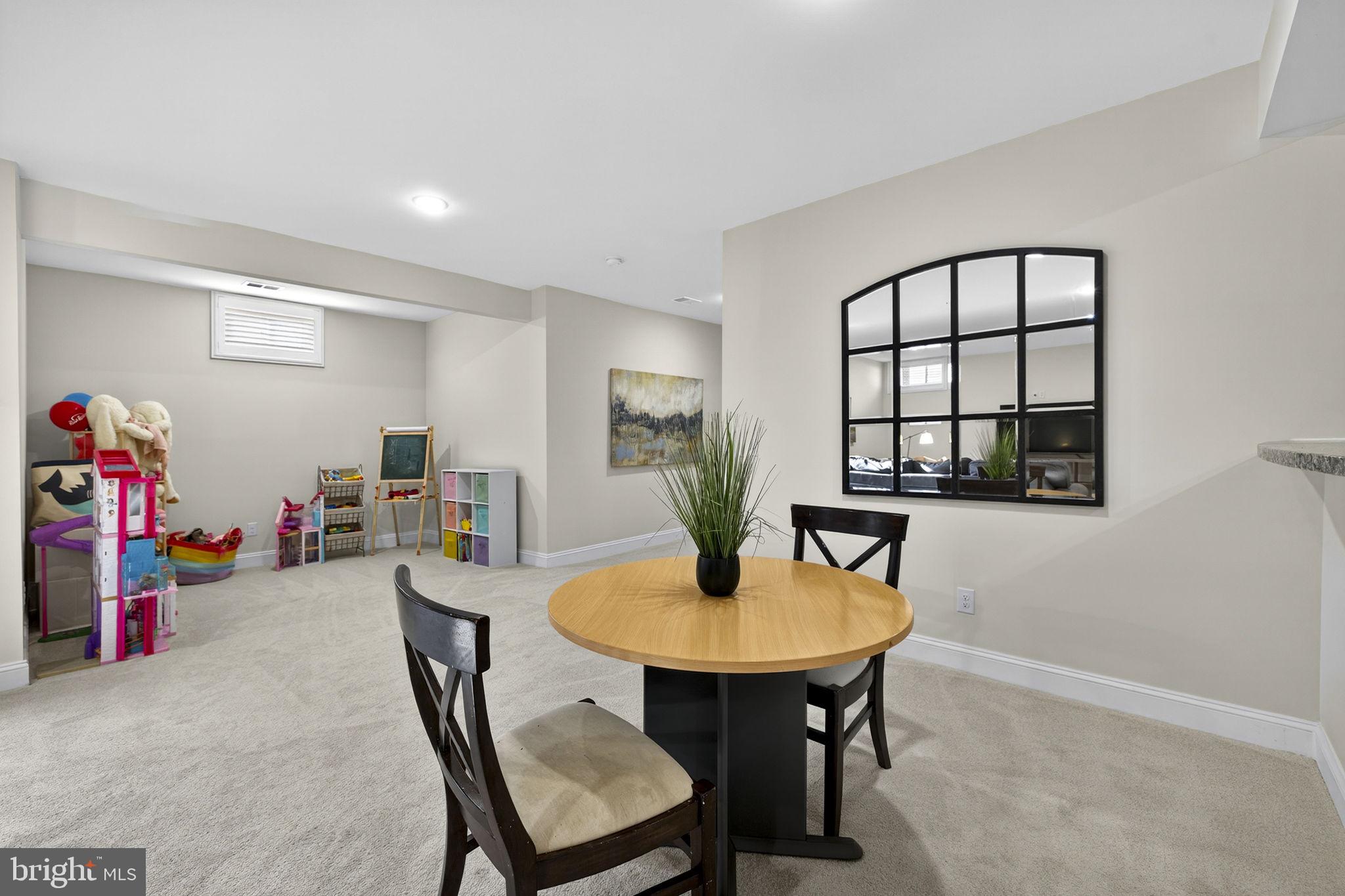 GREENS SOUTH AT WILLOWSF - Residential