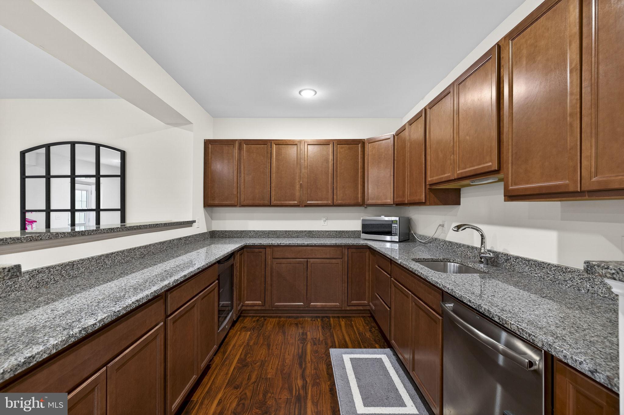 GREENS SOUTH AT WILLOWSF - Residential