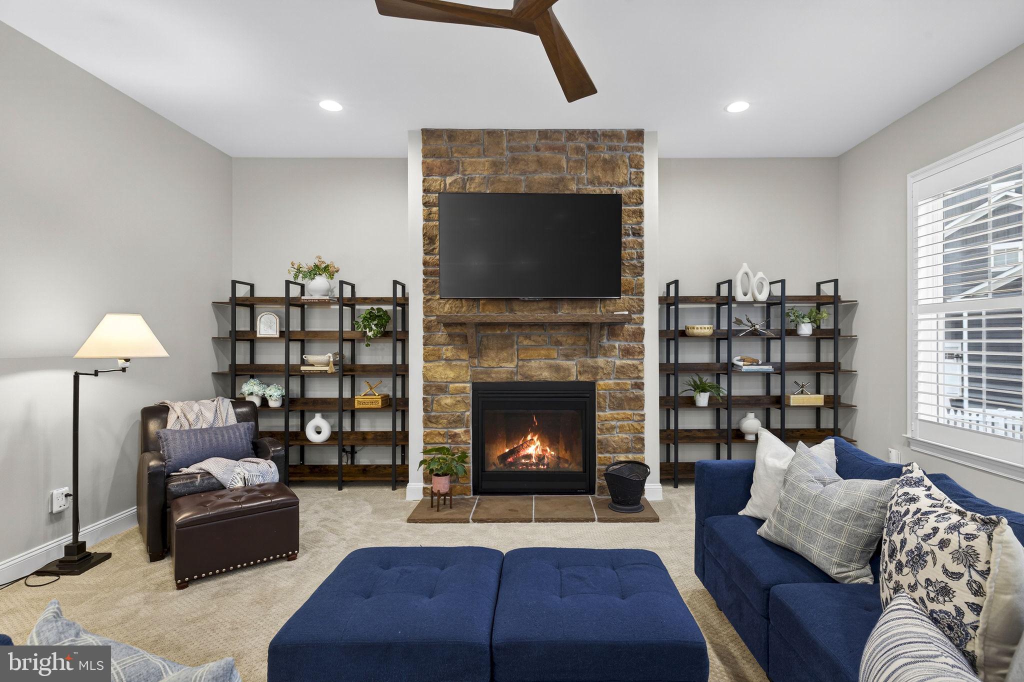 GREENS SOUTH AT WILLOWSF - Residential