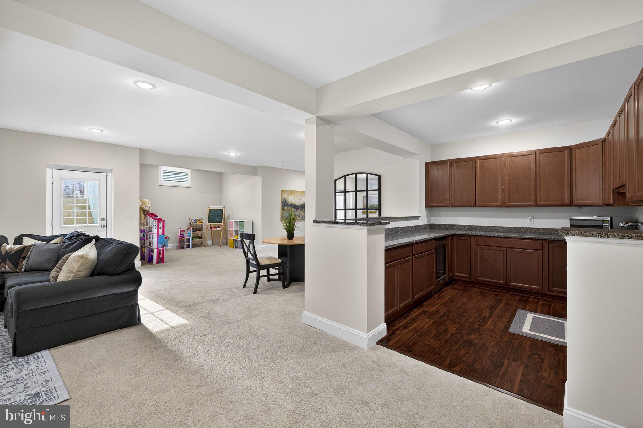 GREENS SOUTH AT WILLOWSF - Residential