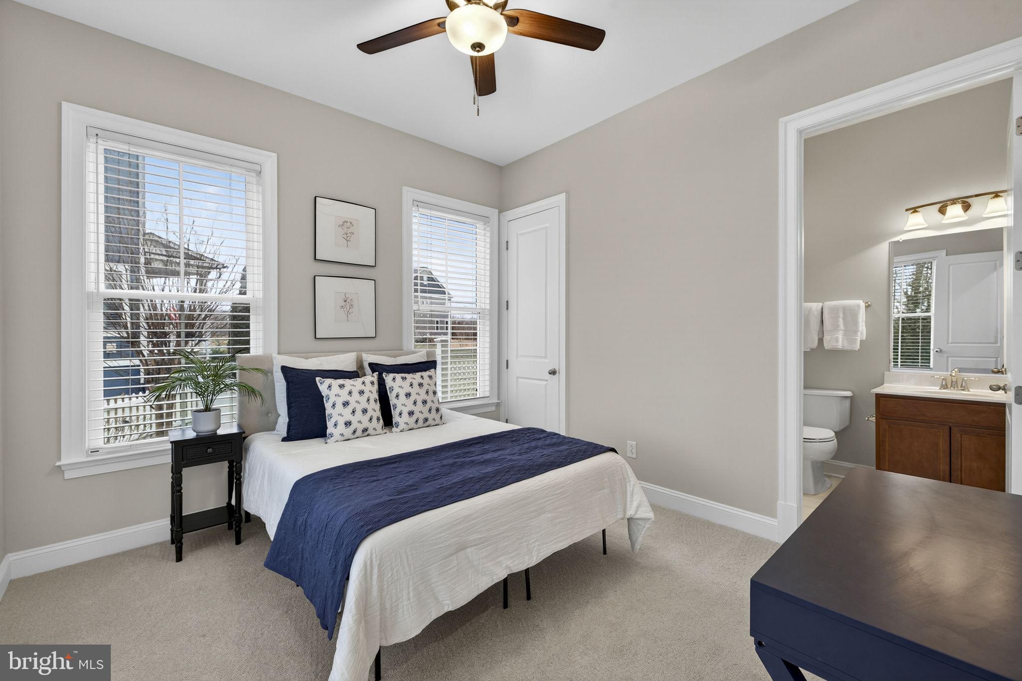 GREENS SOUTH AT WILLOWSF - Residential