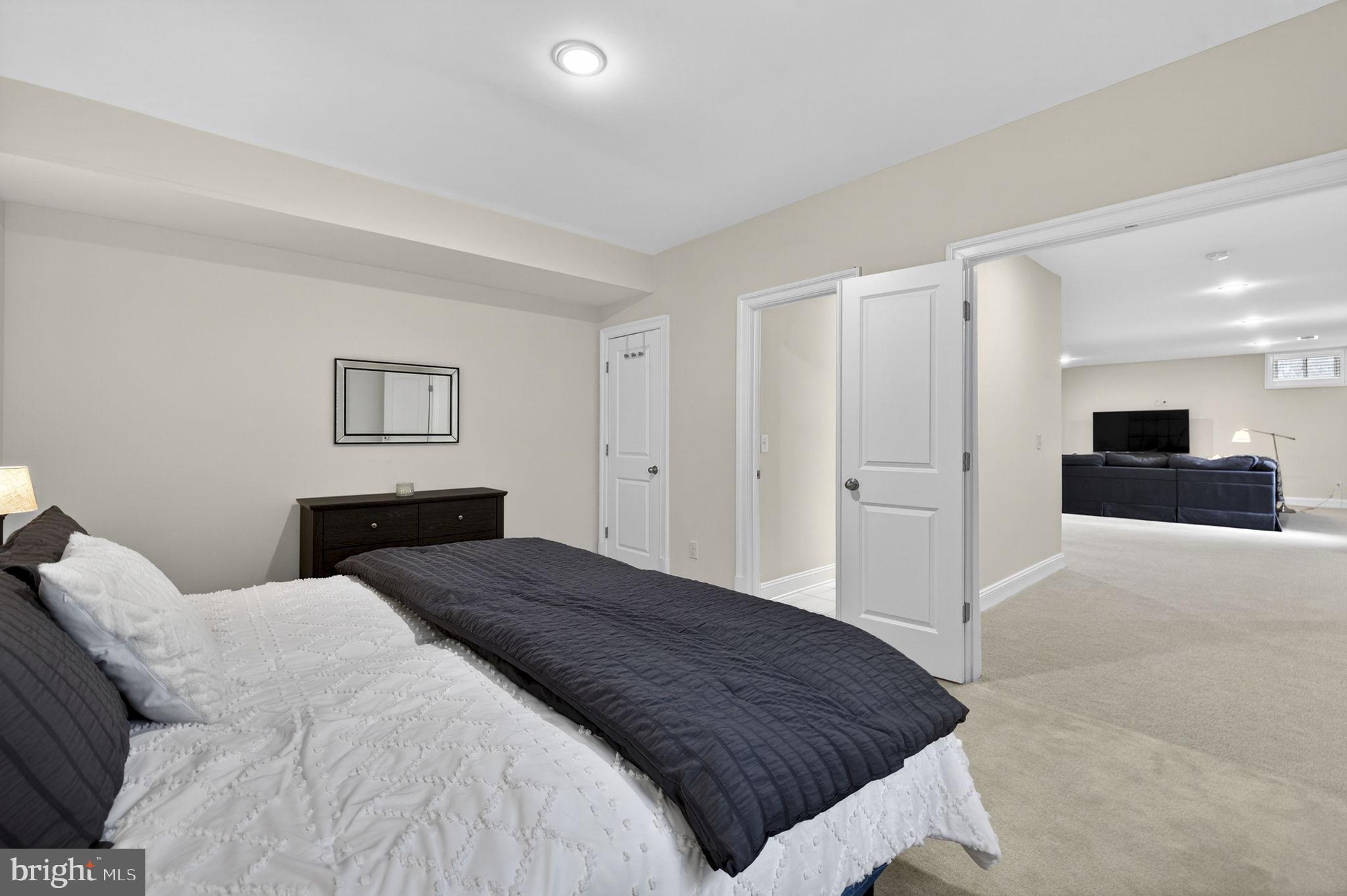 GREENS SOUTH AT WILLOWSF - Residential