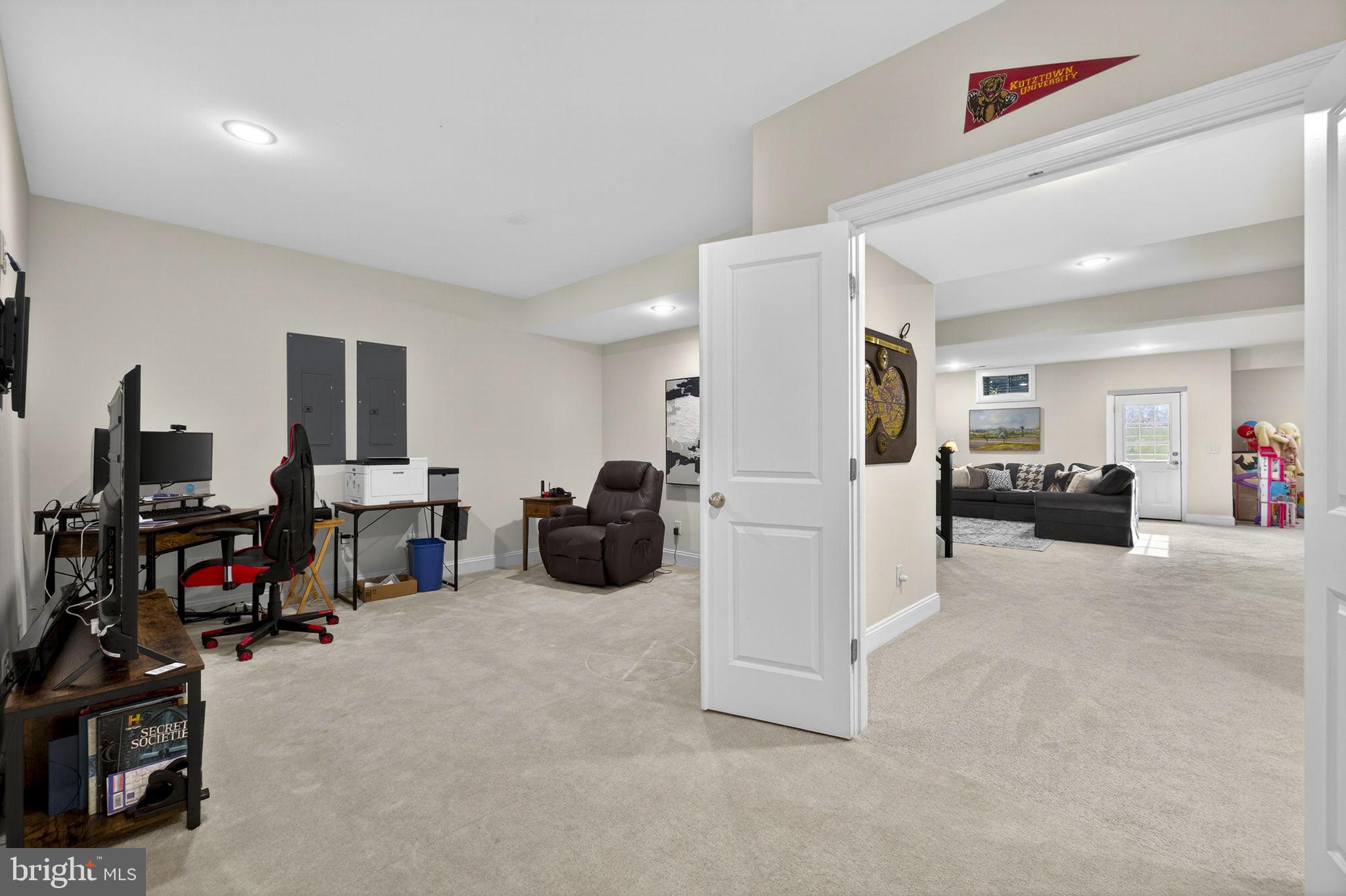 GREENS SOUTH AT WILLOWSF - Residential