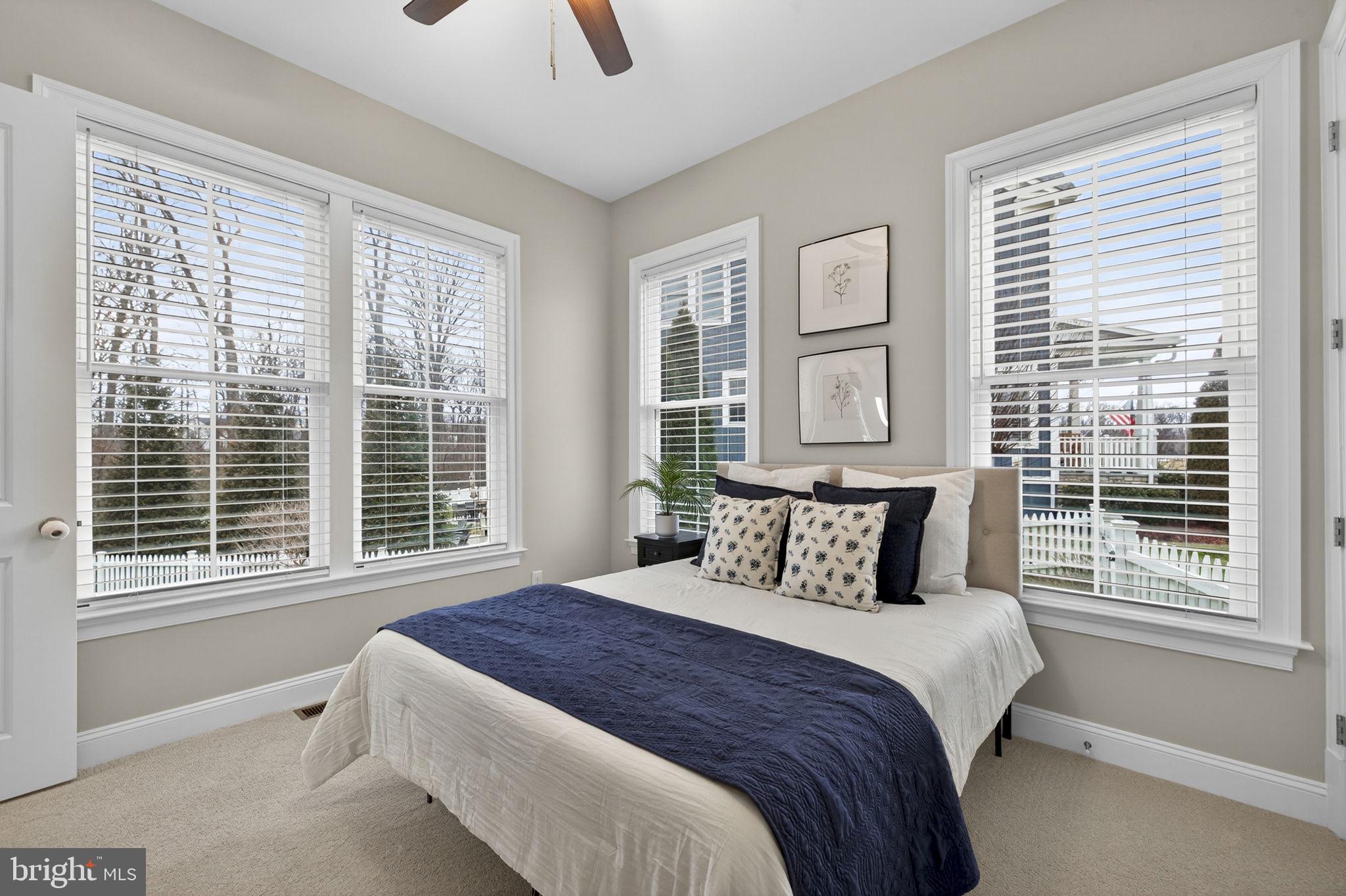 GREENS SOUTH AT WILLOWSF - Residential