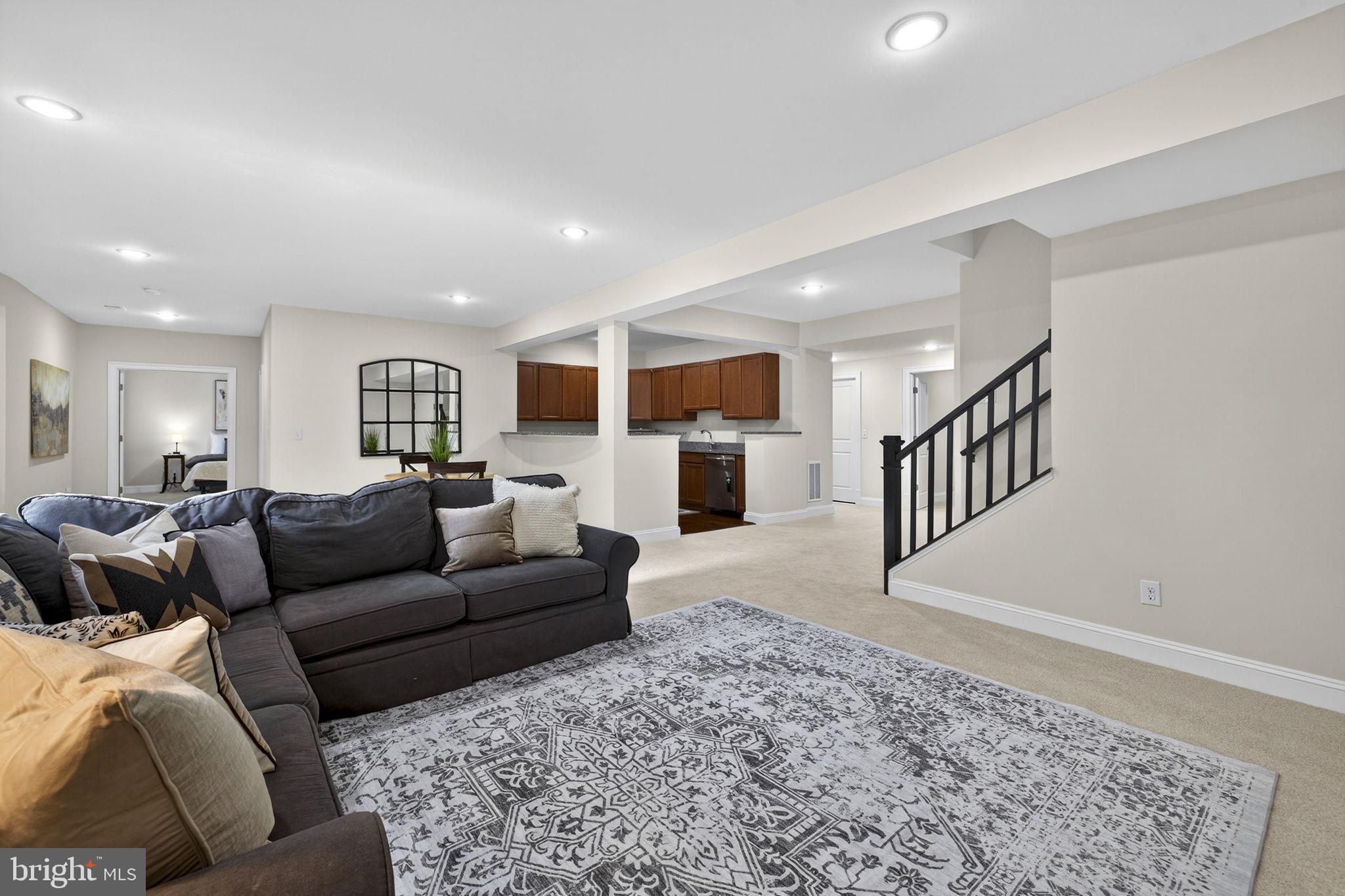 GREENS SOUTH AT WILLOWSF - Residential