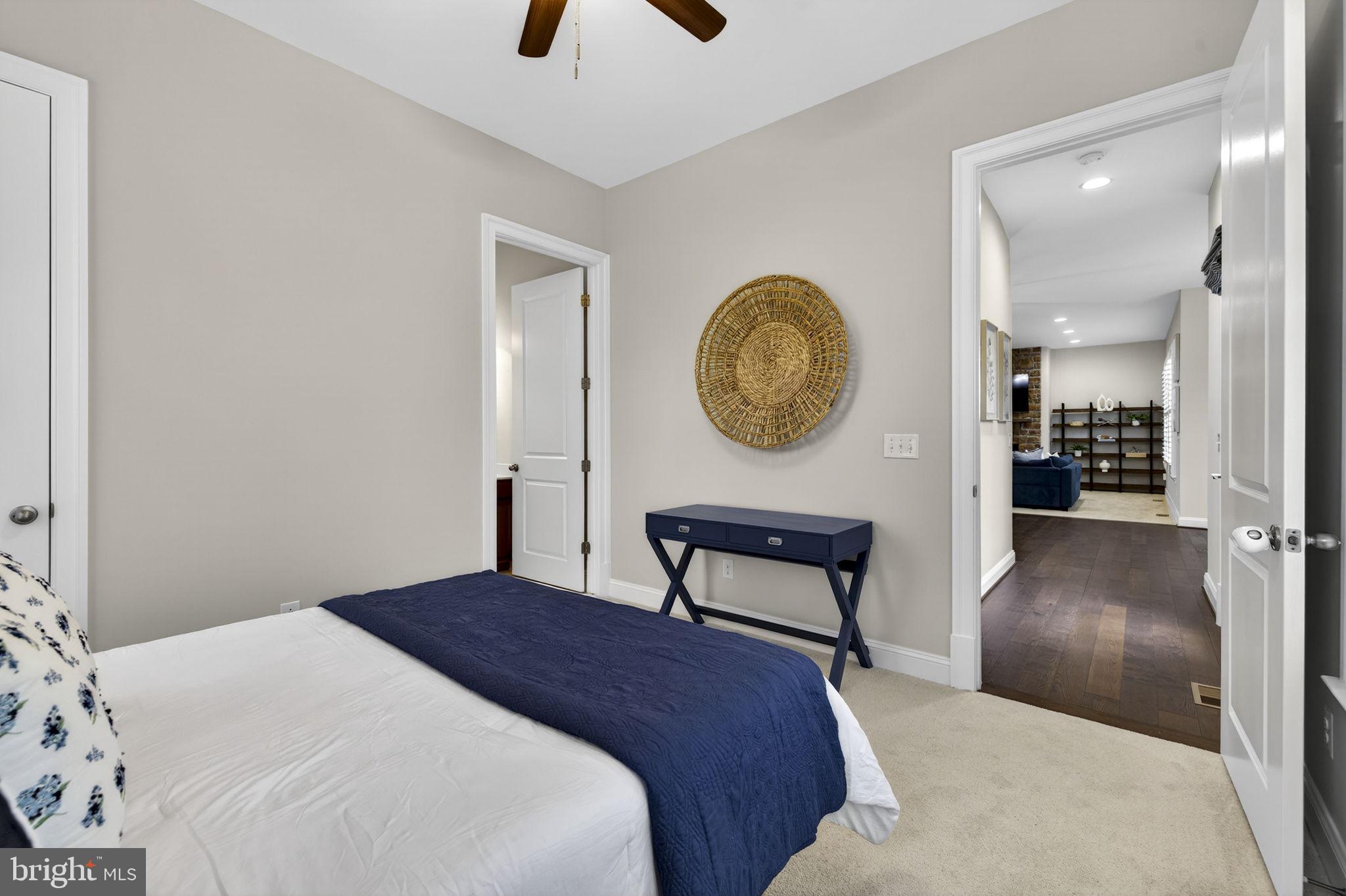 GREENS SOUTH AT WILLOWSF - Residential