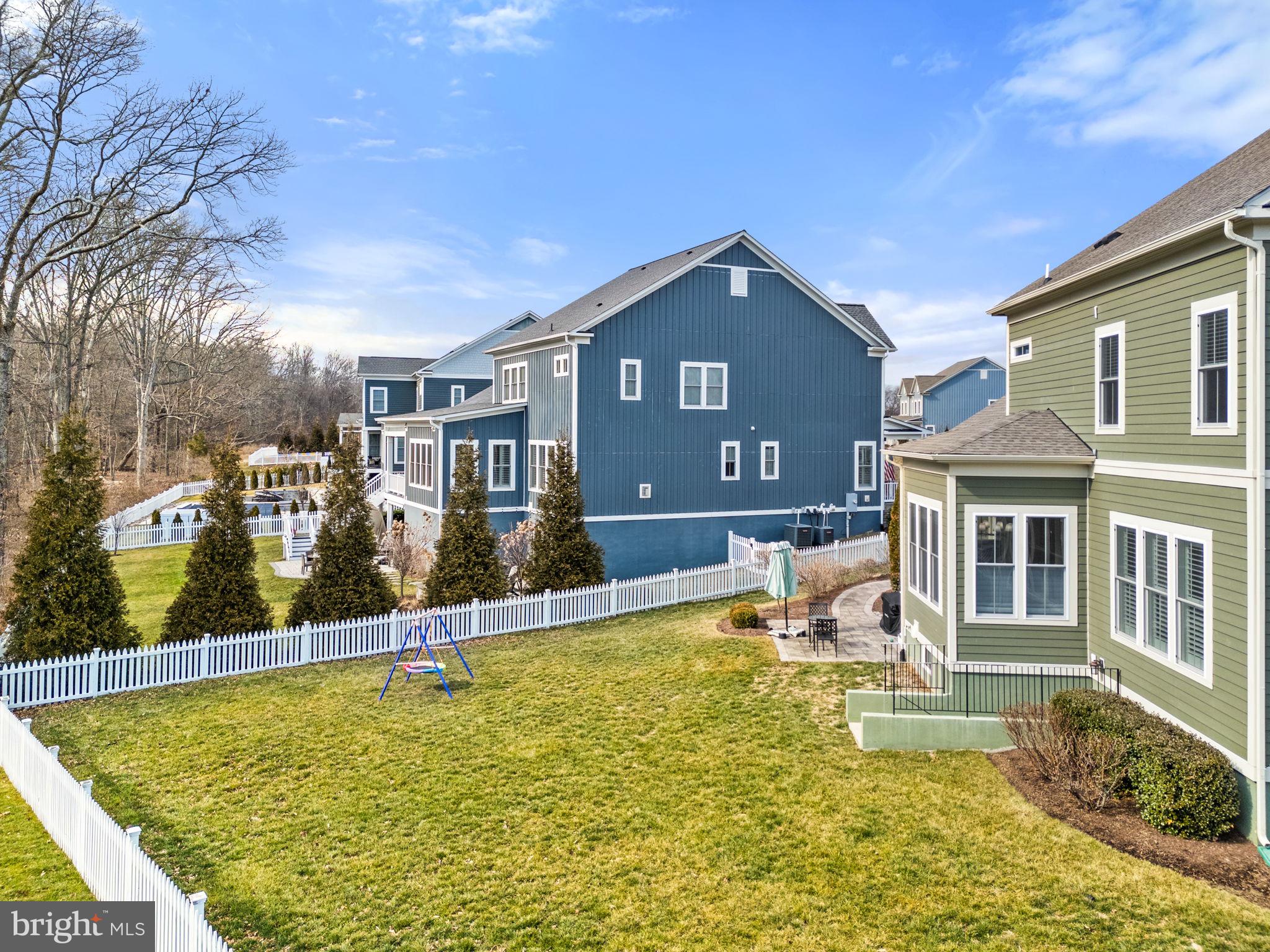 GREENS SOUTH AT WILLOWSF - Residential