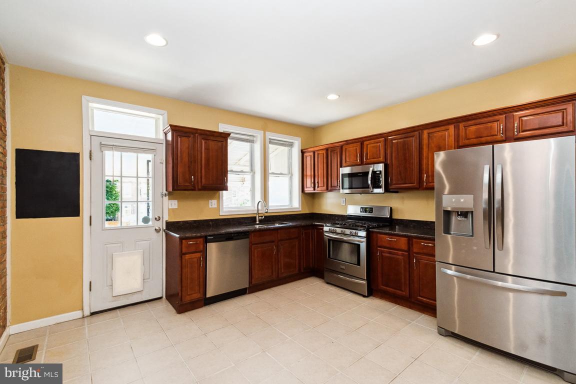 HAMPDEN HISTORIC DISTRICT - Residential