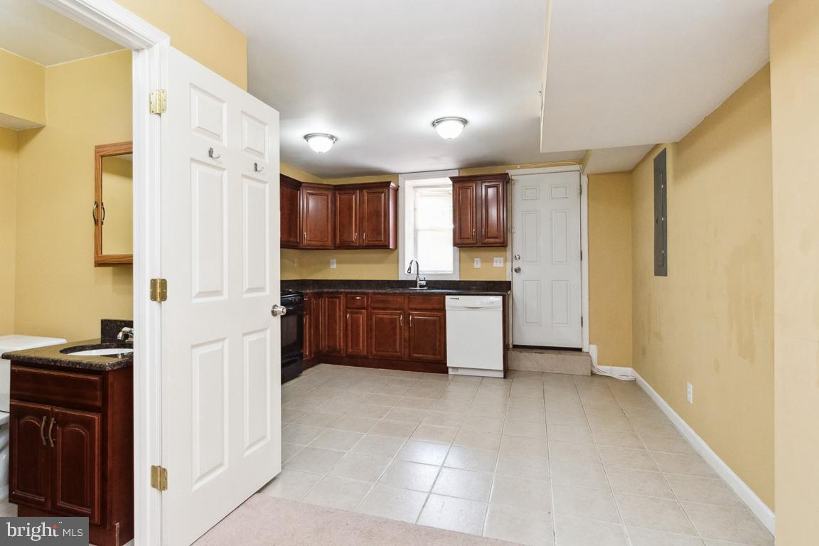 HAMPDEN HISTORIC DISTRICT - Residential