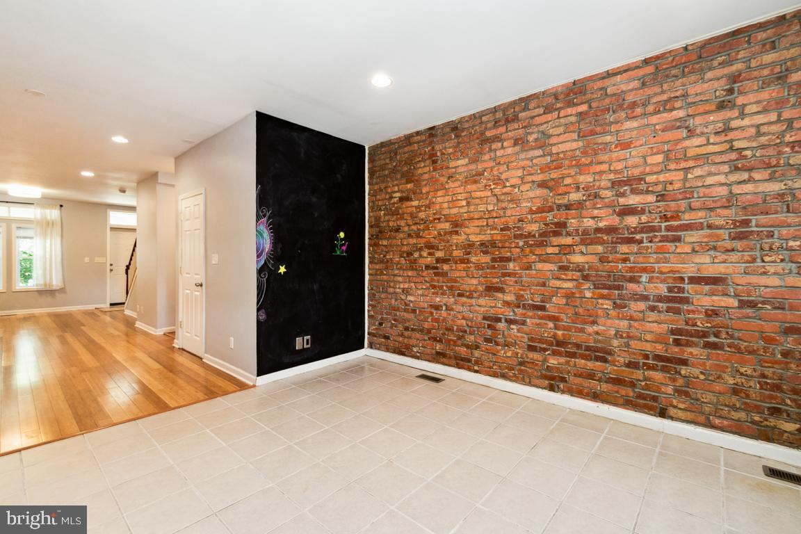 HAMPDEN HISTORIC DISTRICT - Residential