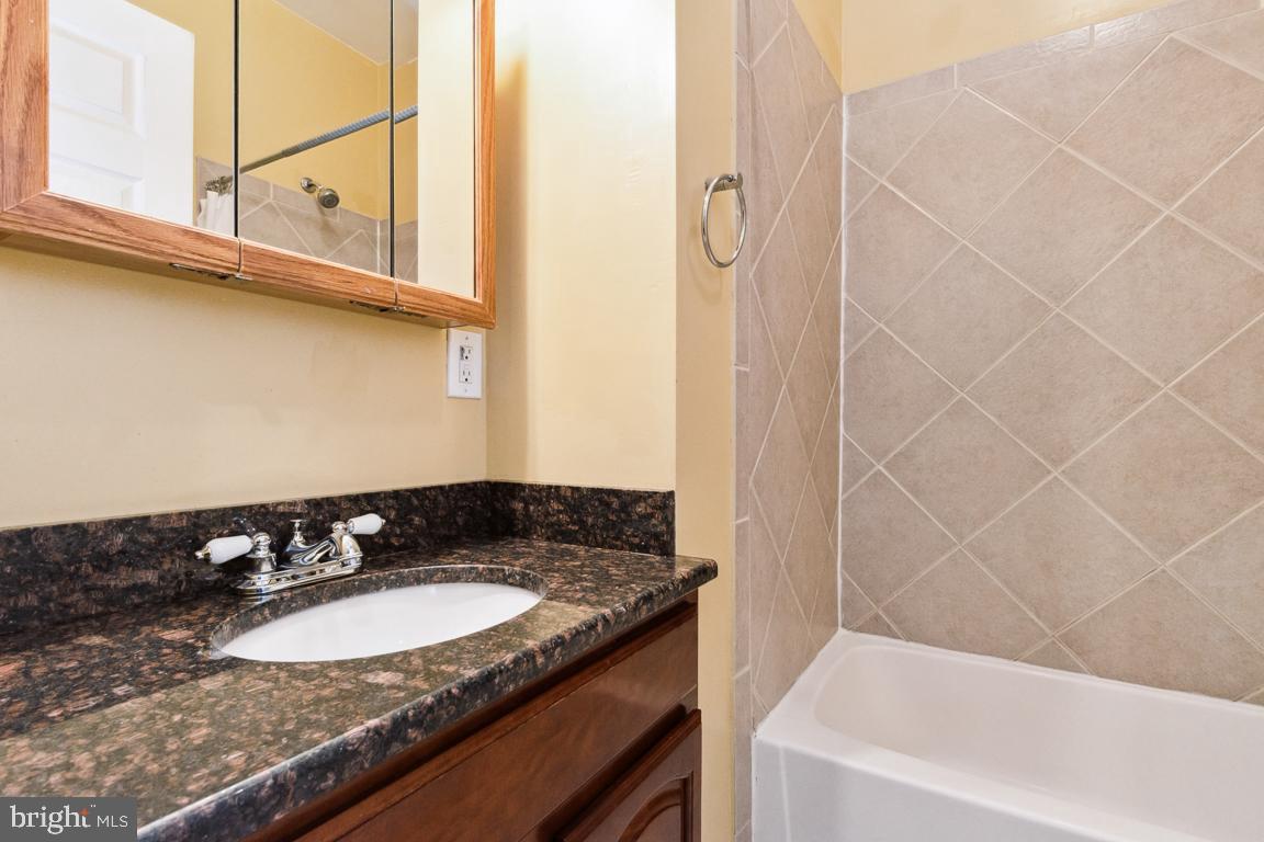 HAMPDEN HISTORIC DISTRICT - Residential