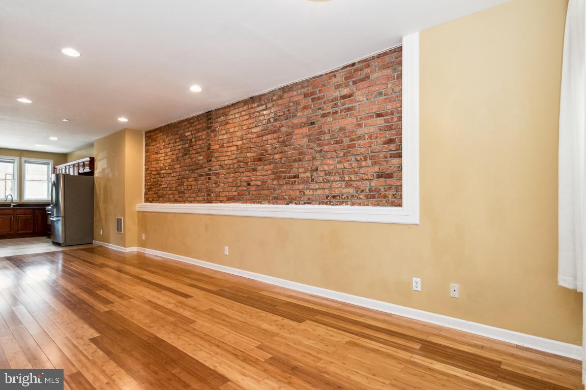 HAMPDEN HISTORIC DISTRICT - Residential