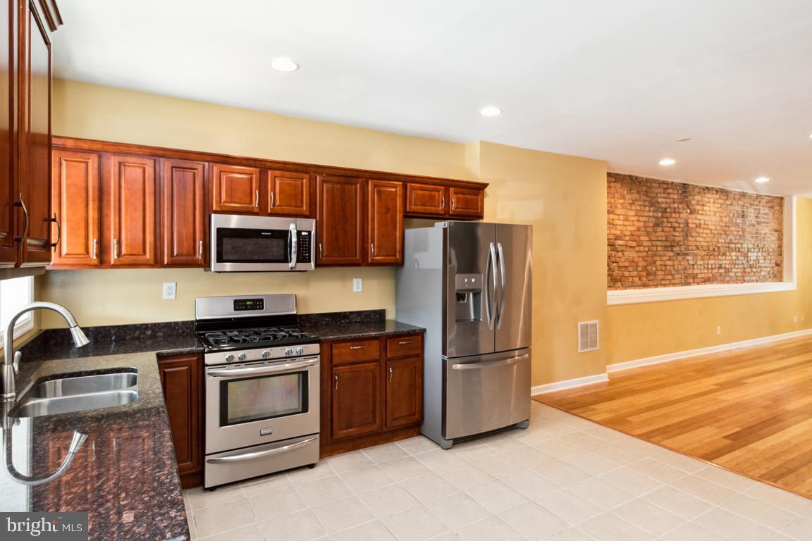 HAMPDEN HISTORIC DISTRICT - Residential