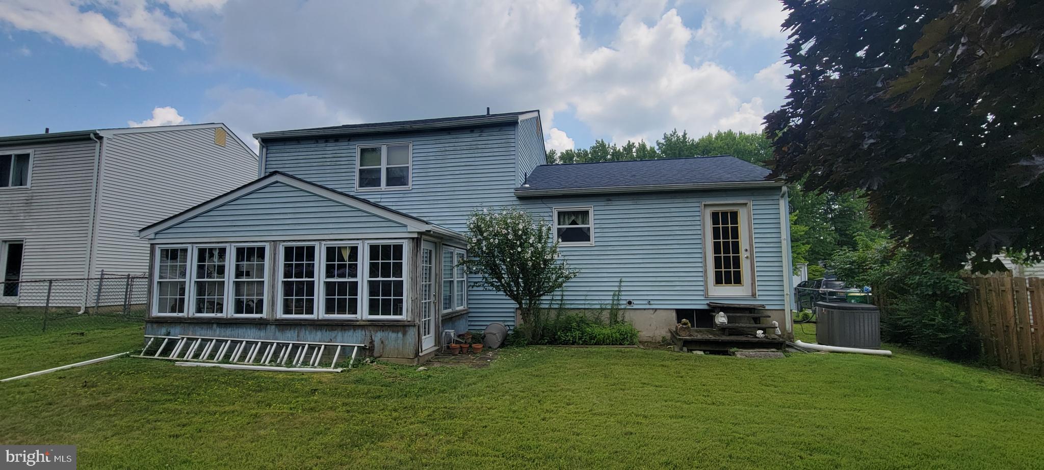 6 BROADLEAF DRIVE