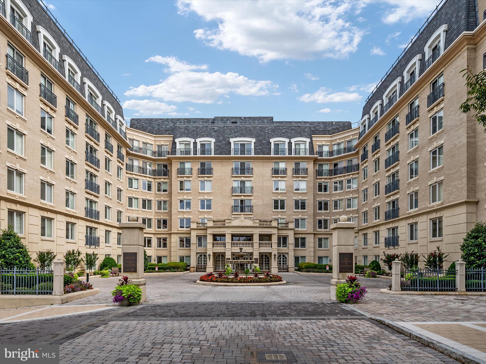 5 PARK PLACE 102