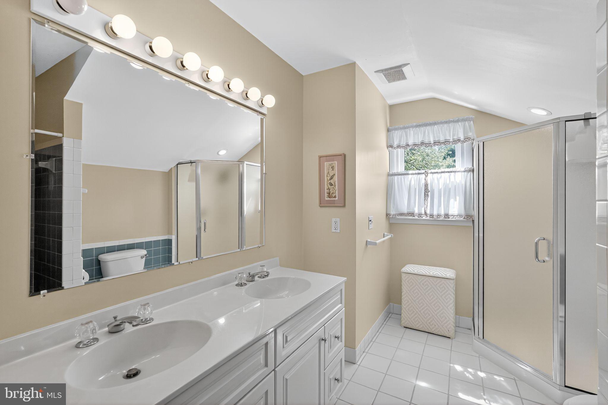 BRYN MAWR - Residential