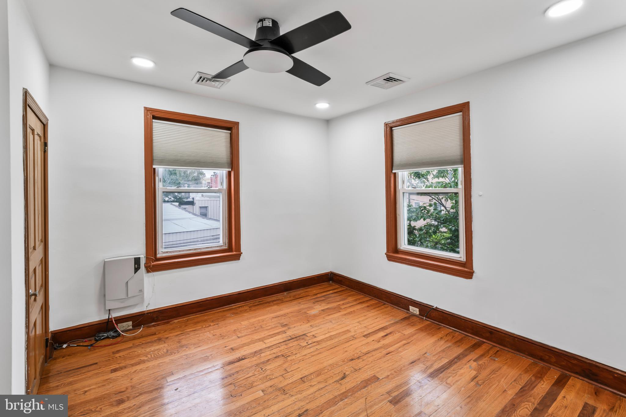 ART MUSEUM AREA - Residential Lease