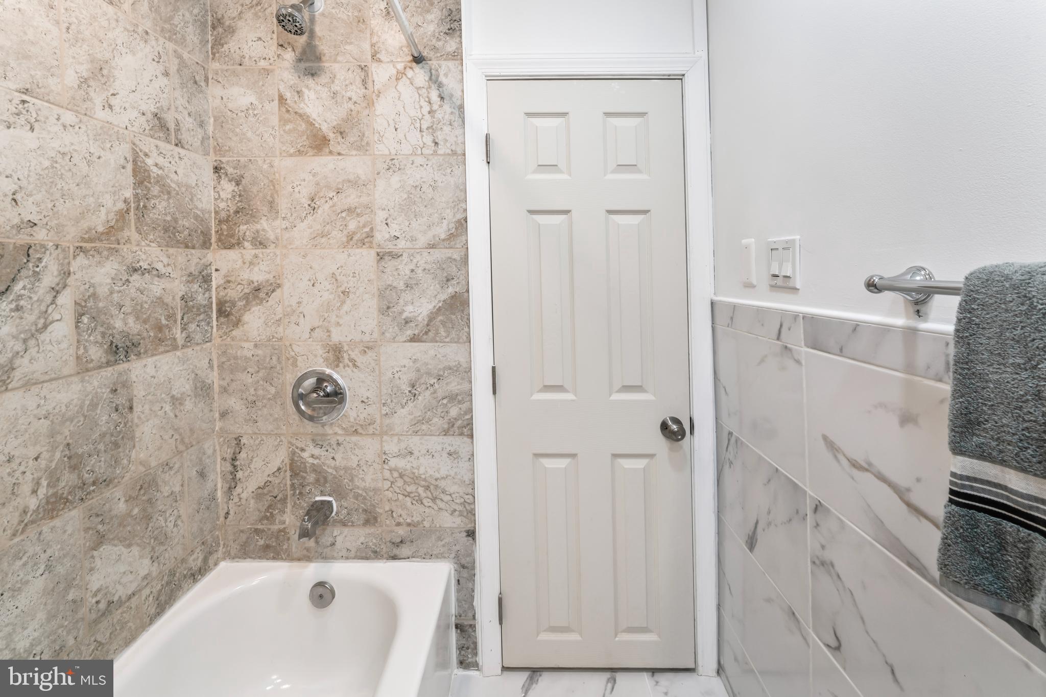 ART MUSEUM AREA - Residential Lease