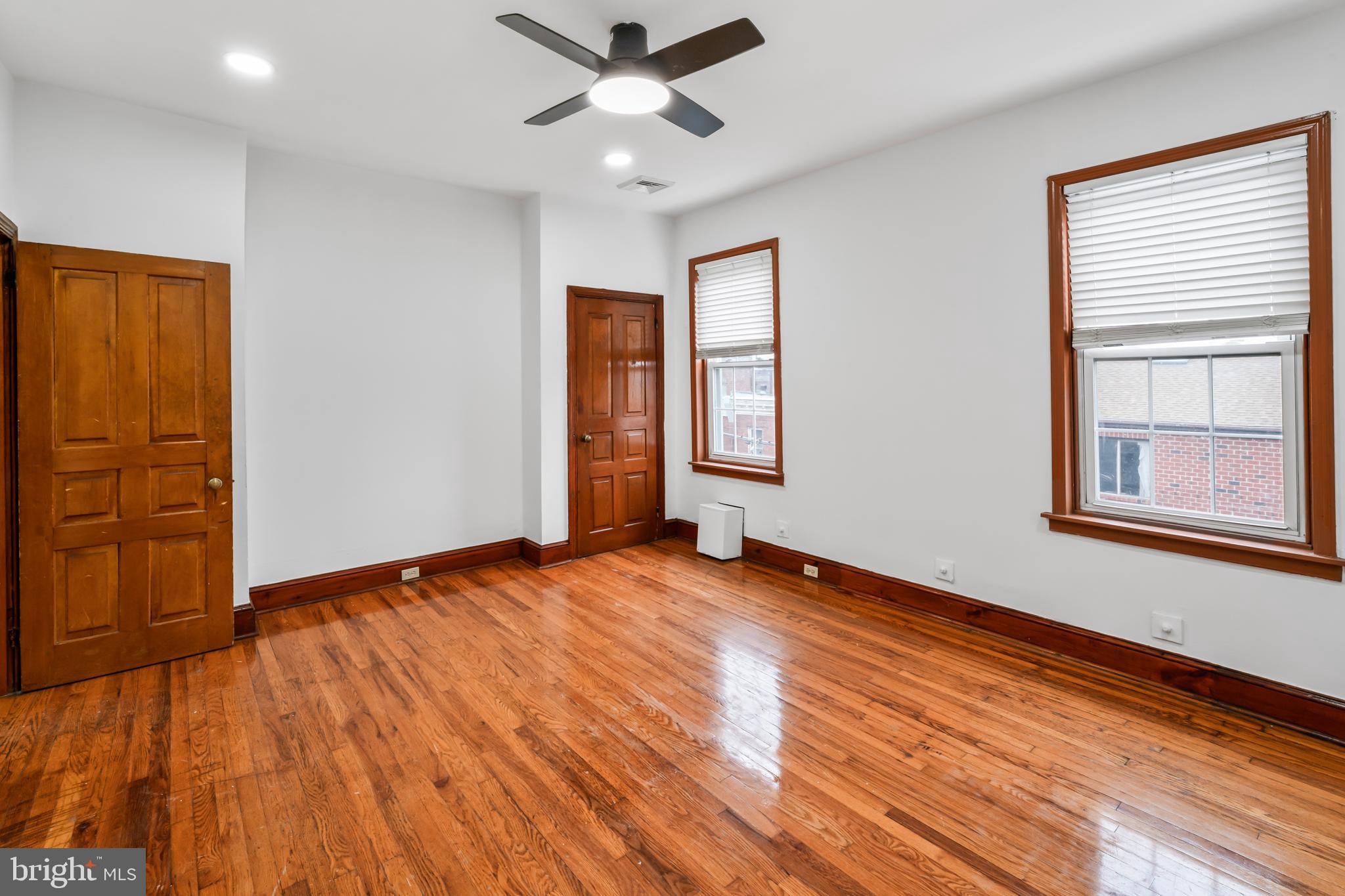 ART MUSEUM AREA - Residential Lease