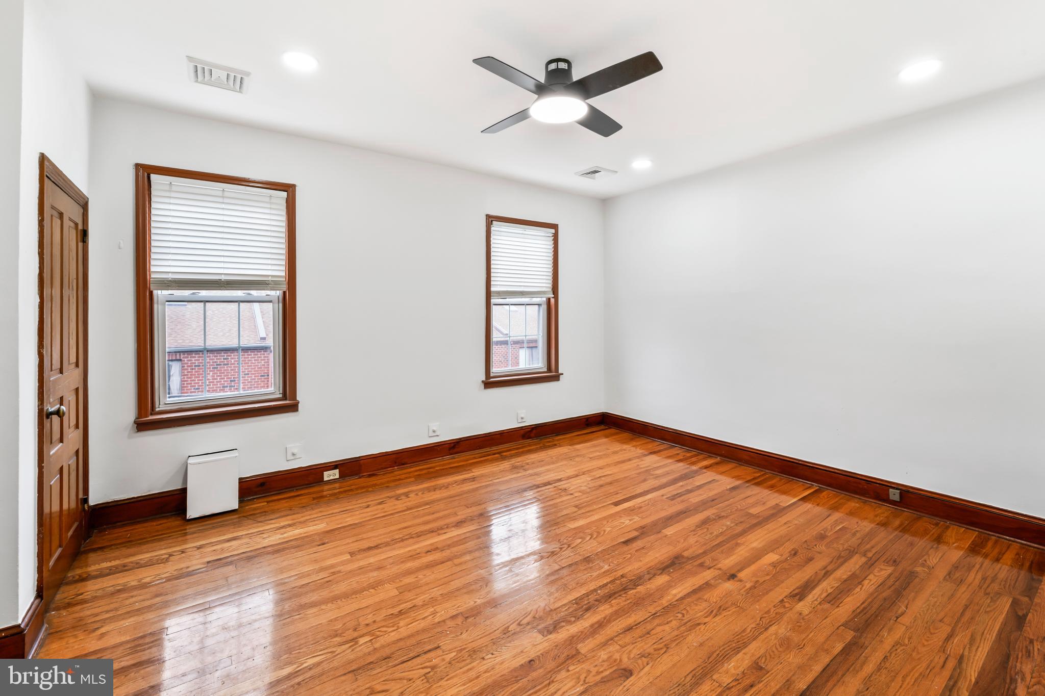 ART MUSEUM AREA - Residential Lease