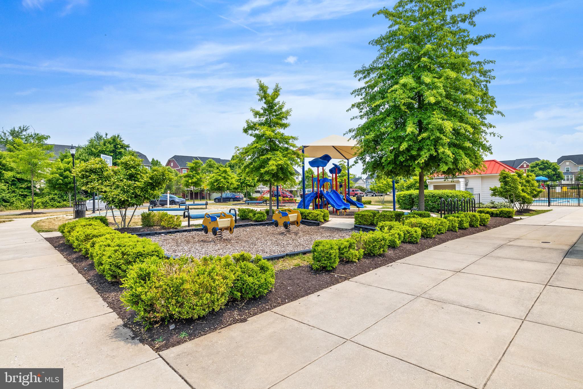 CREEKSIDE - Residential