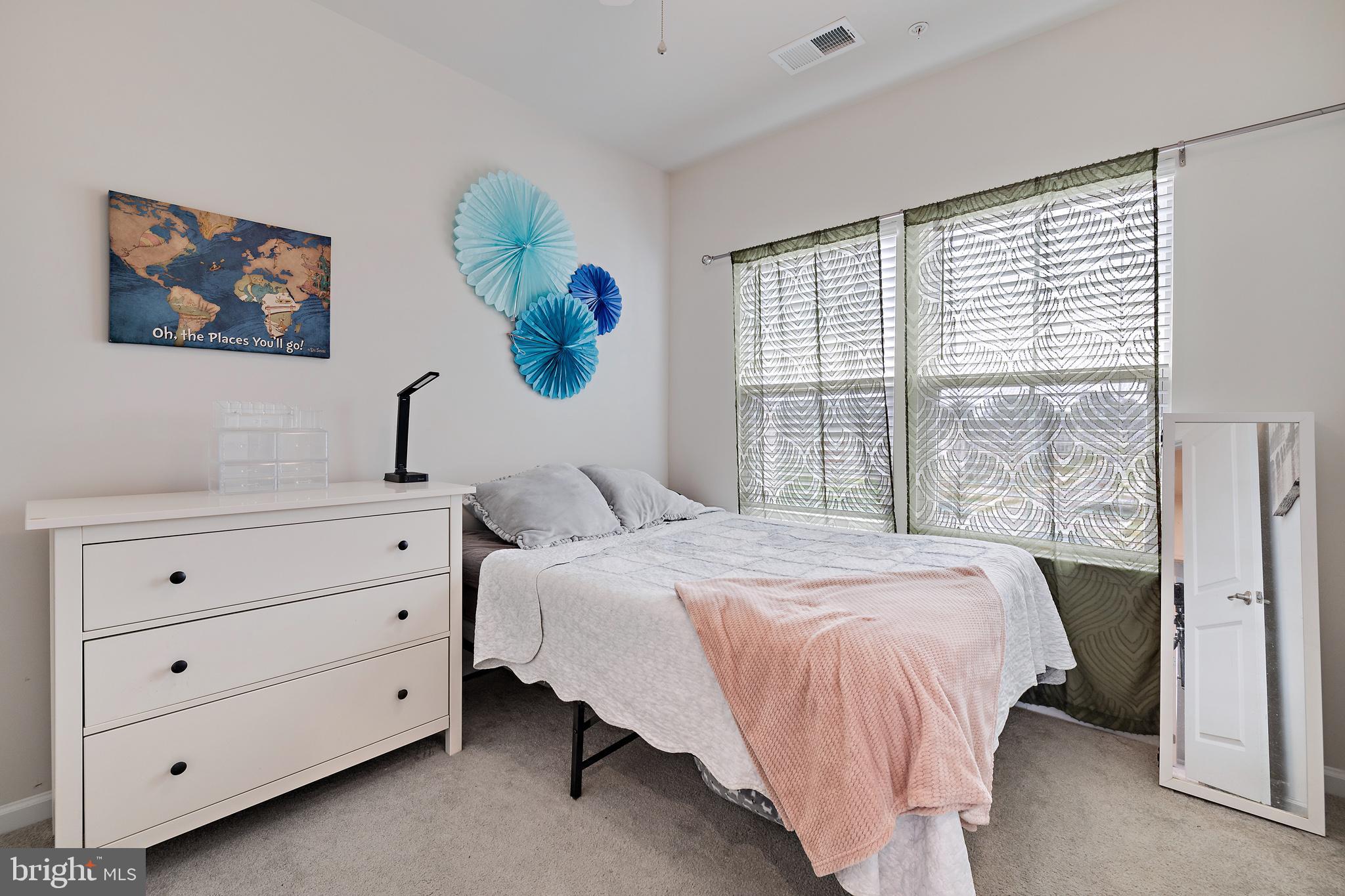 CREEKSIDE - Residential