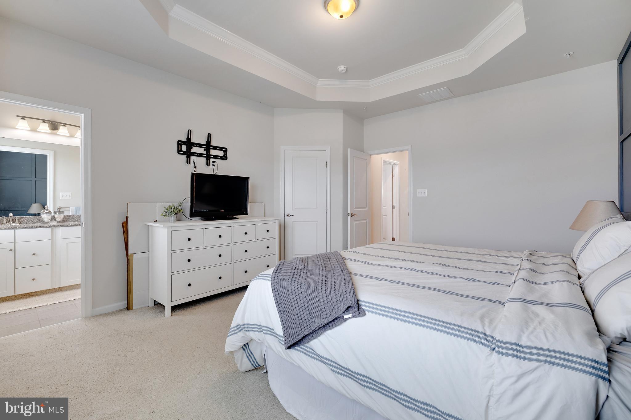 CREEKSIDE - Residential