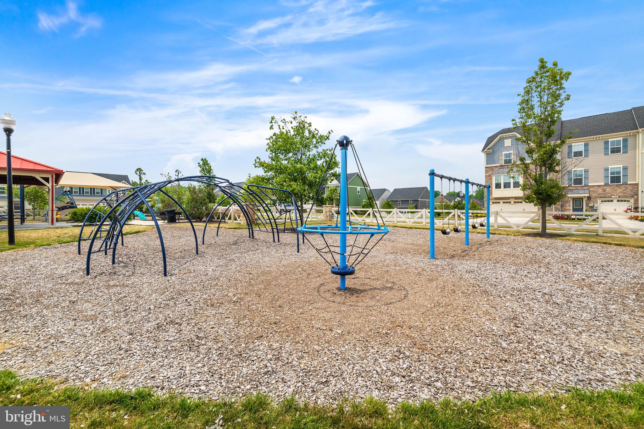 CREEKSIDE - Residential