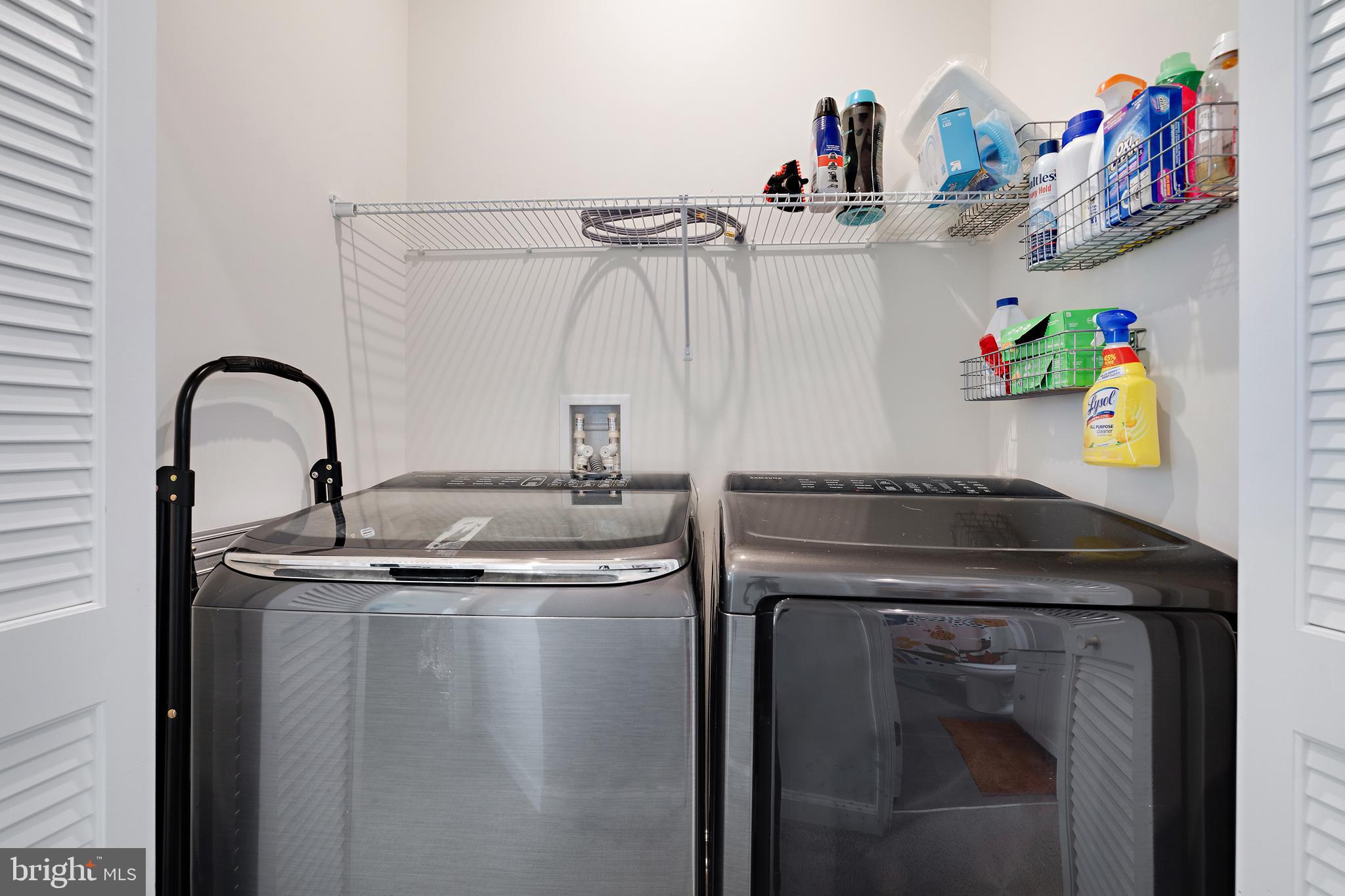 CREEKSIDE - Residential