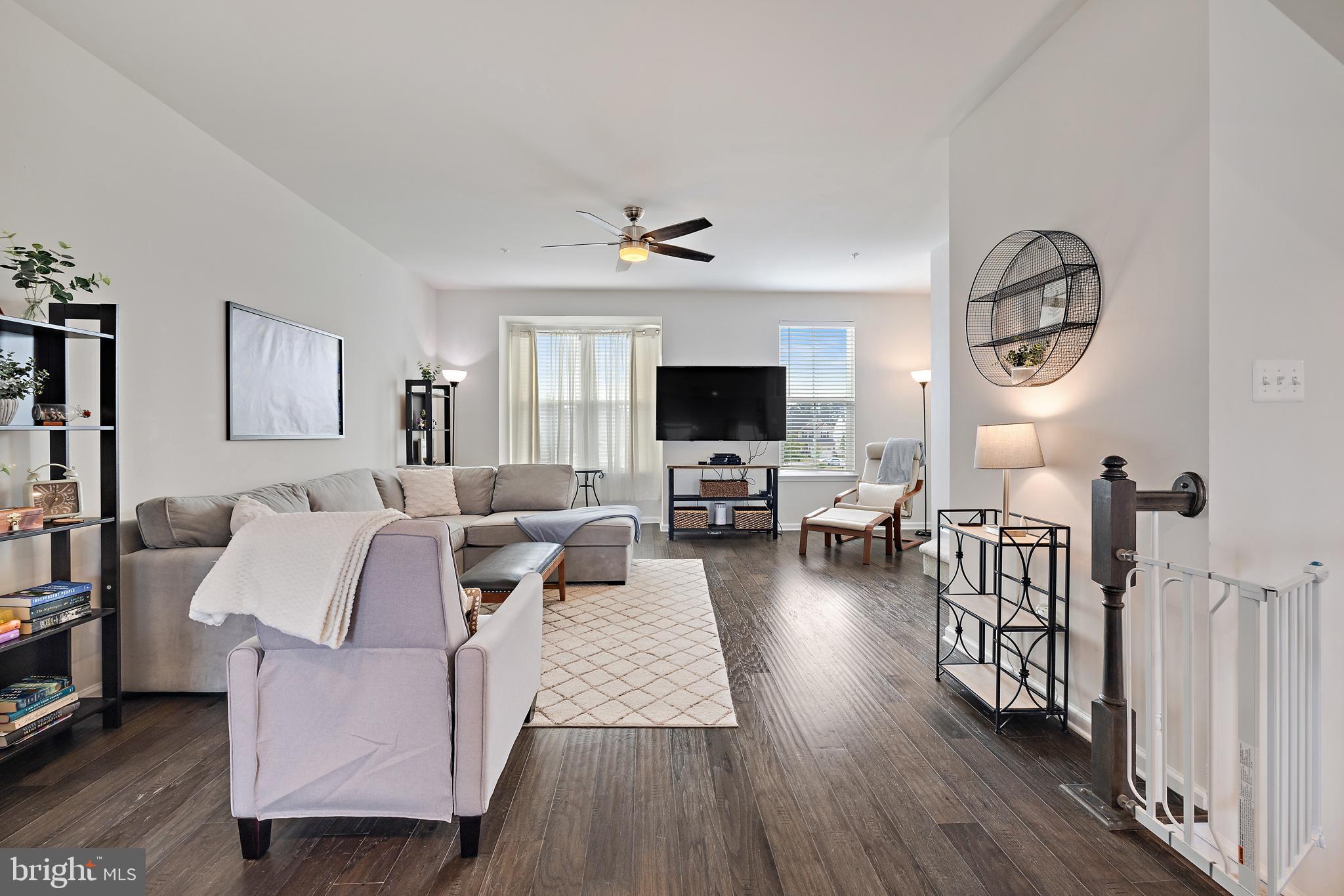 CREEKSIDE - Residential