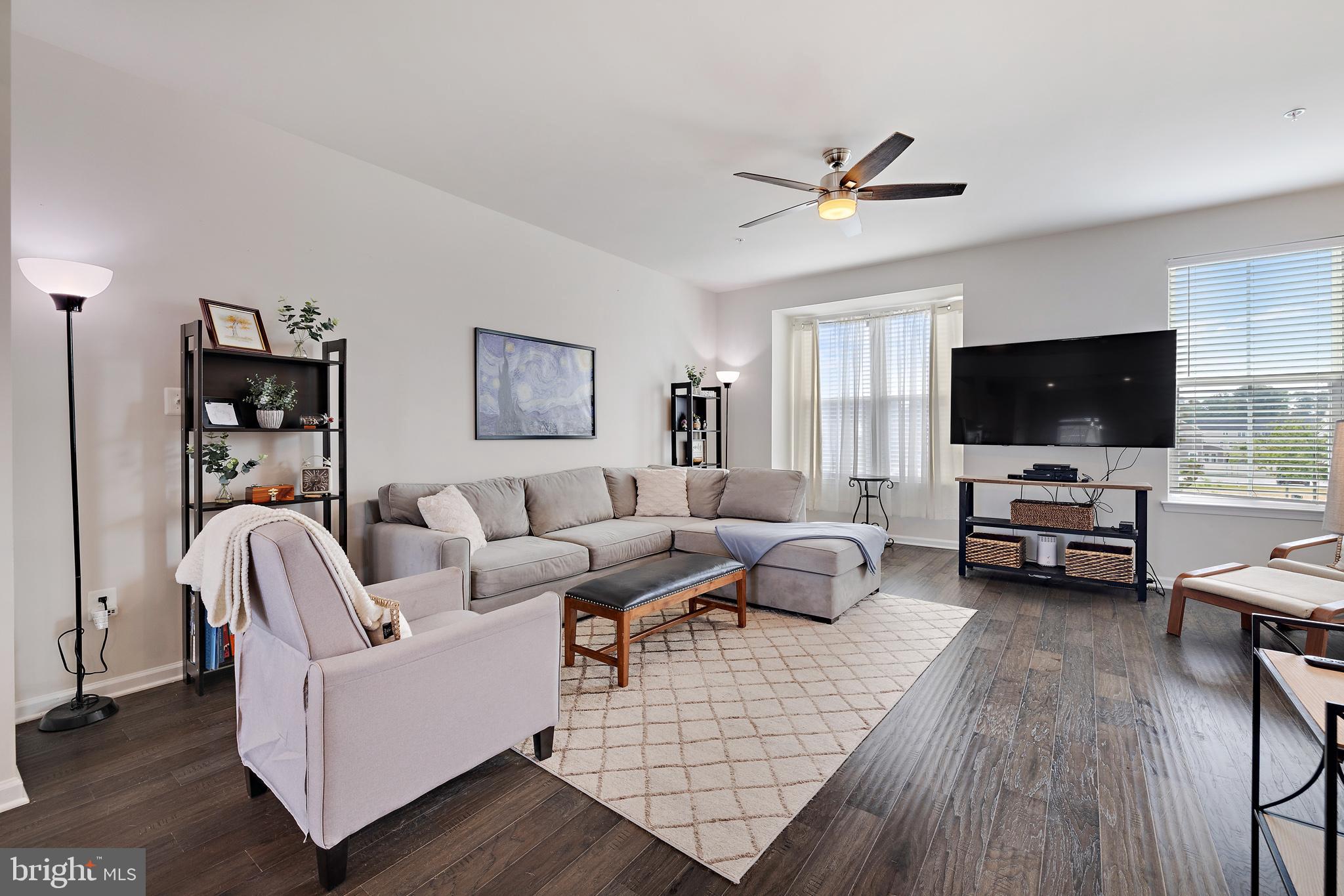 CREEKSIDE - Residential