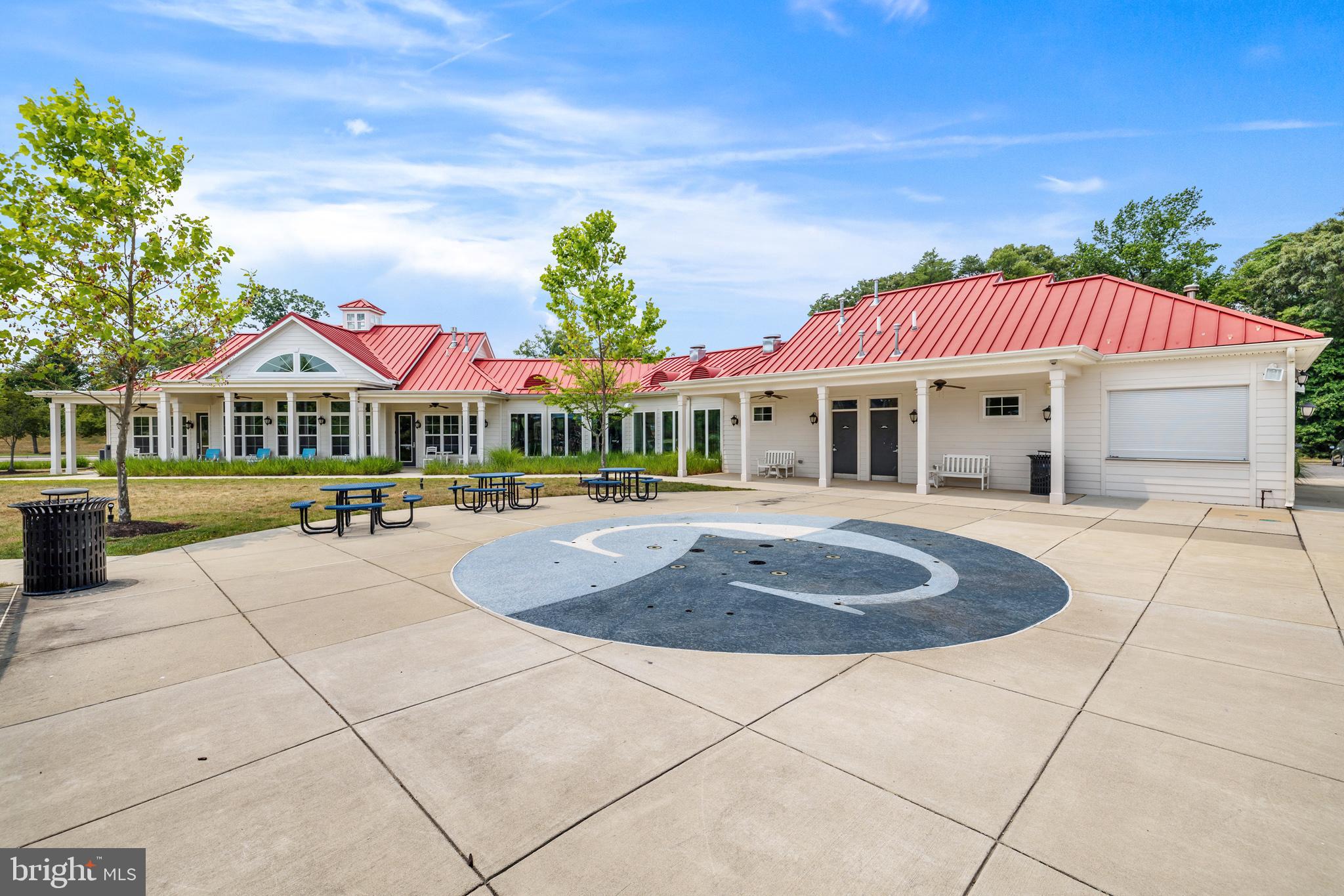 CREEKSIDE - Residential