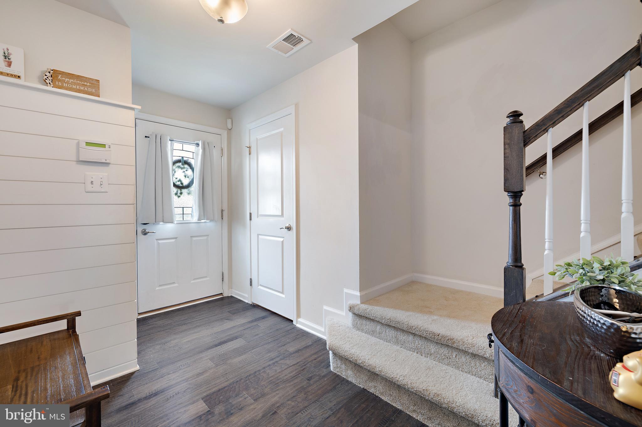 CREEKSIDE - Residential