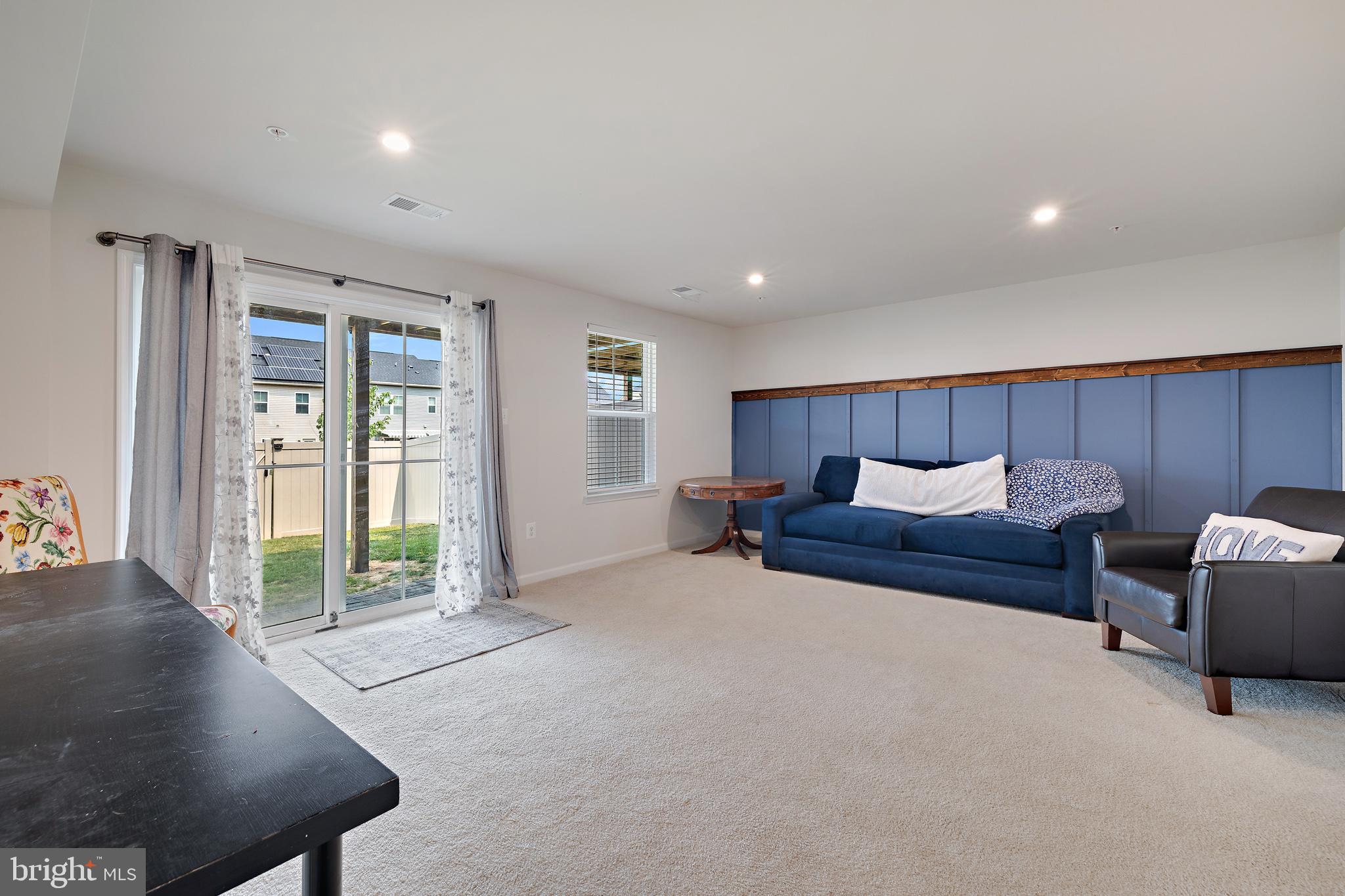 CREEKSIDE - Residential