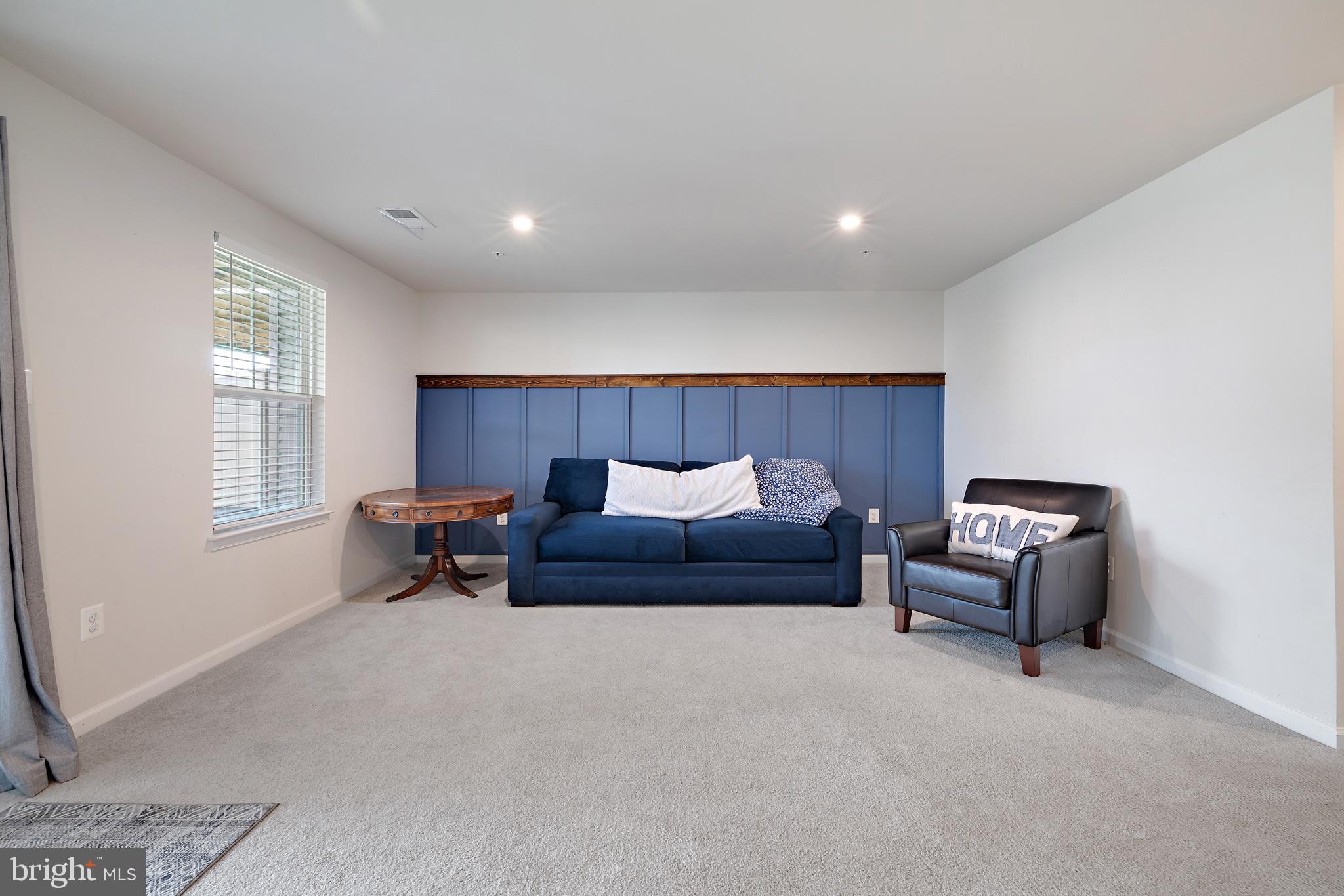 CREEKSIDE - Residential