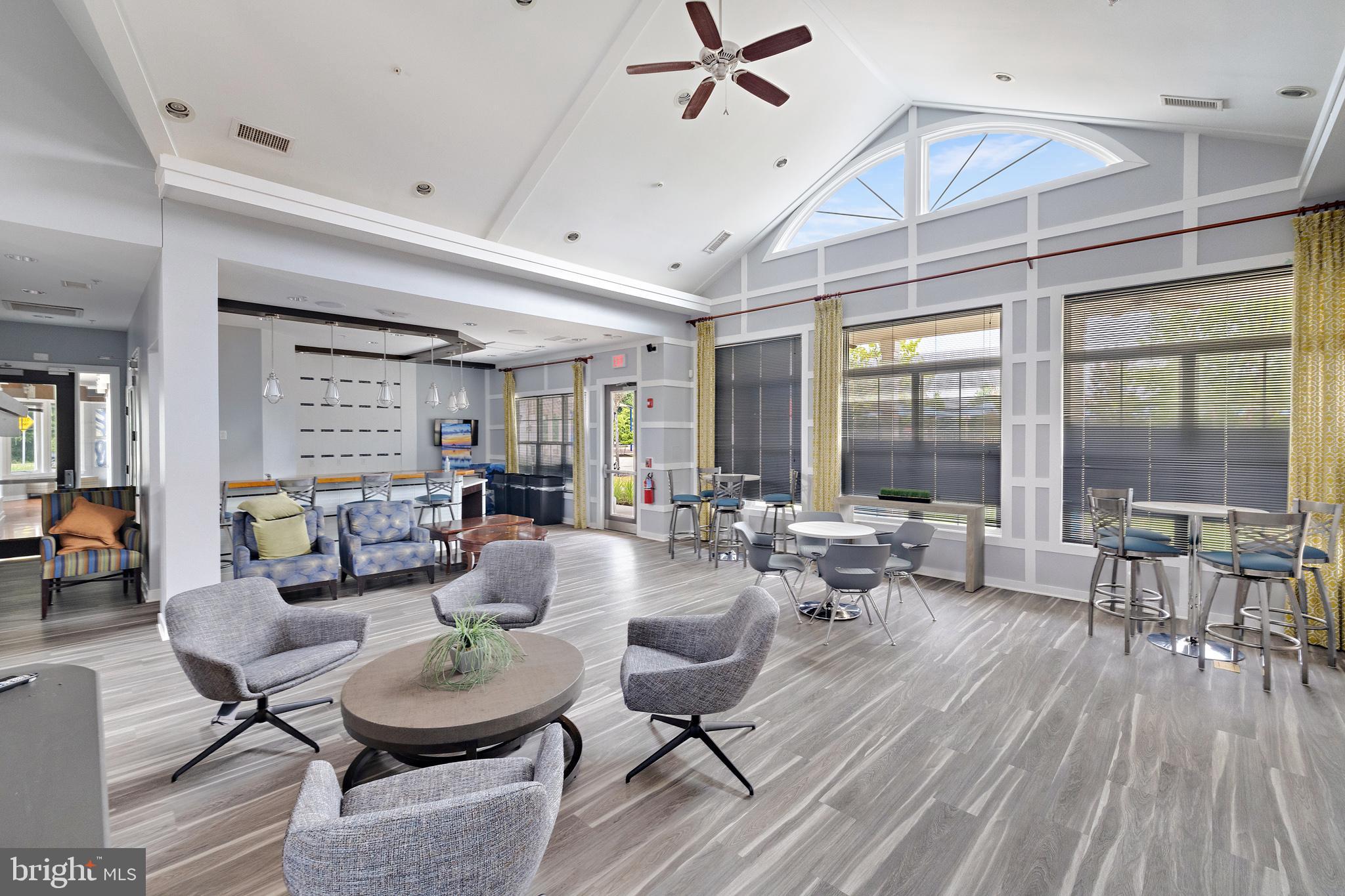 CREEKSIDE - Residential