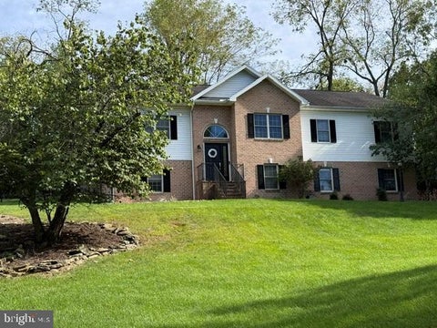 Homes For Sale - 11070 Old Forge Road<br/> Franklin County, WAYNESBORO, PA 17268