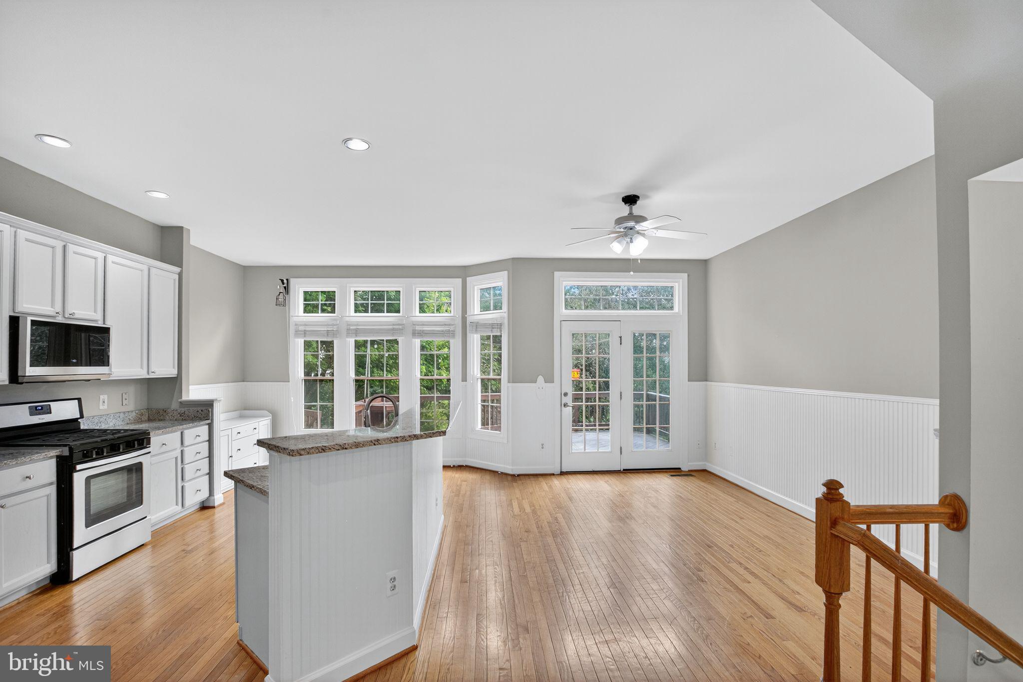 SOUTH RIDING - Residential Lease