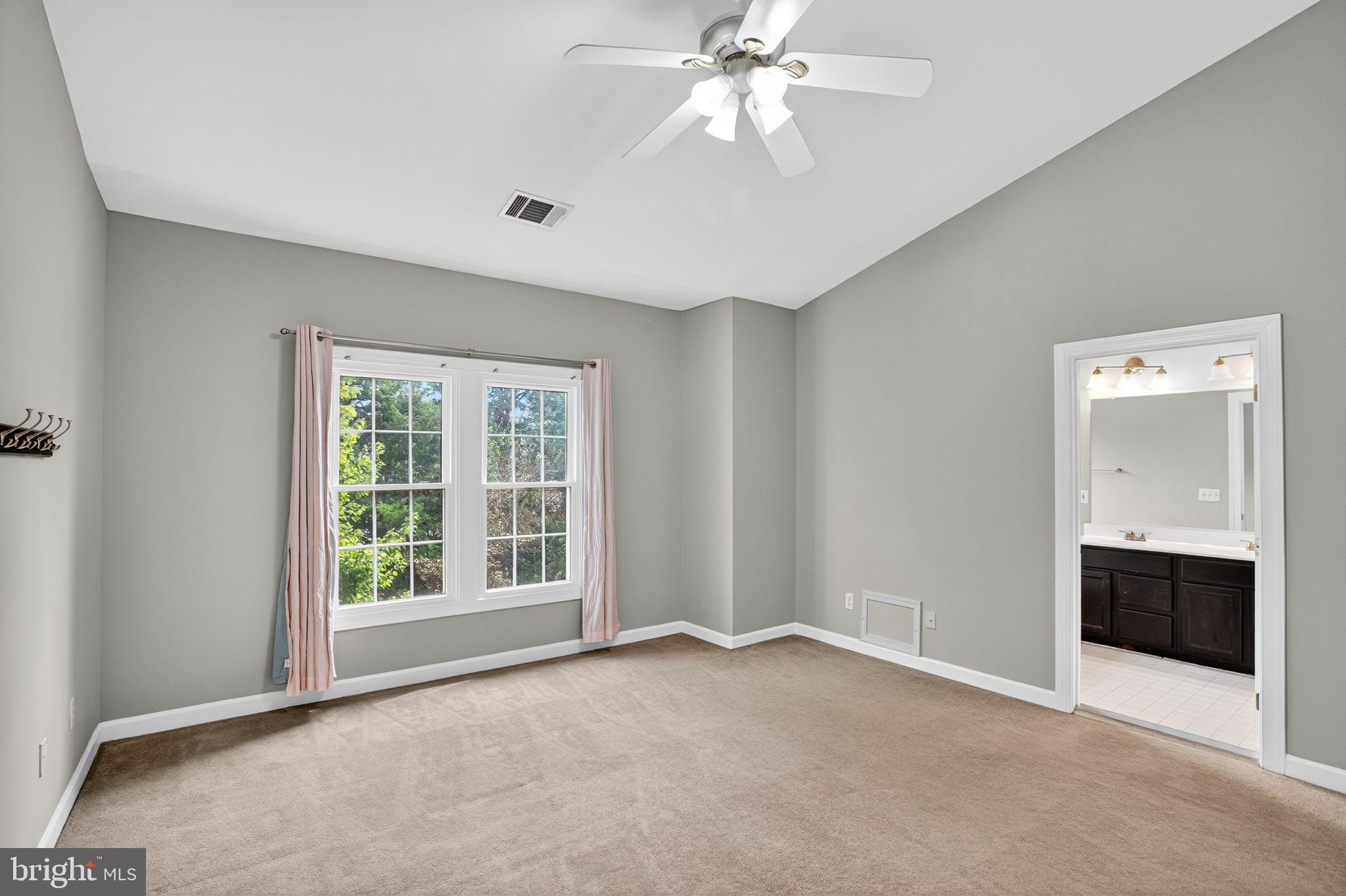 SOUTH RIDING - Residential Lease