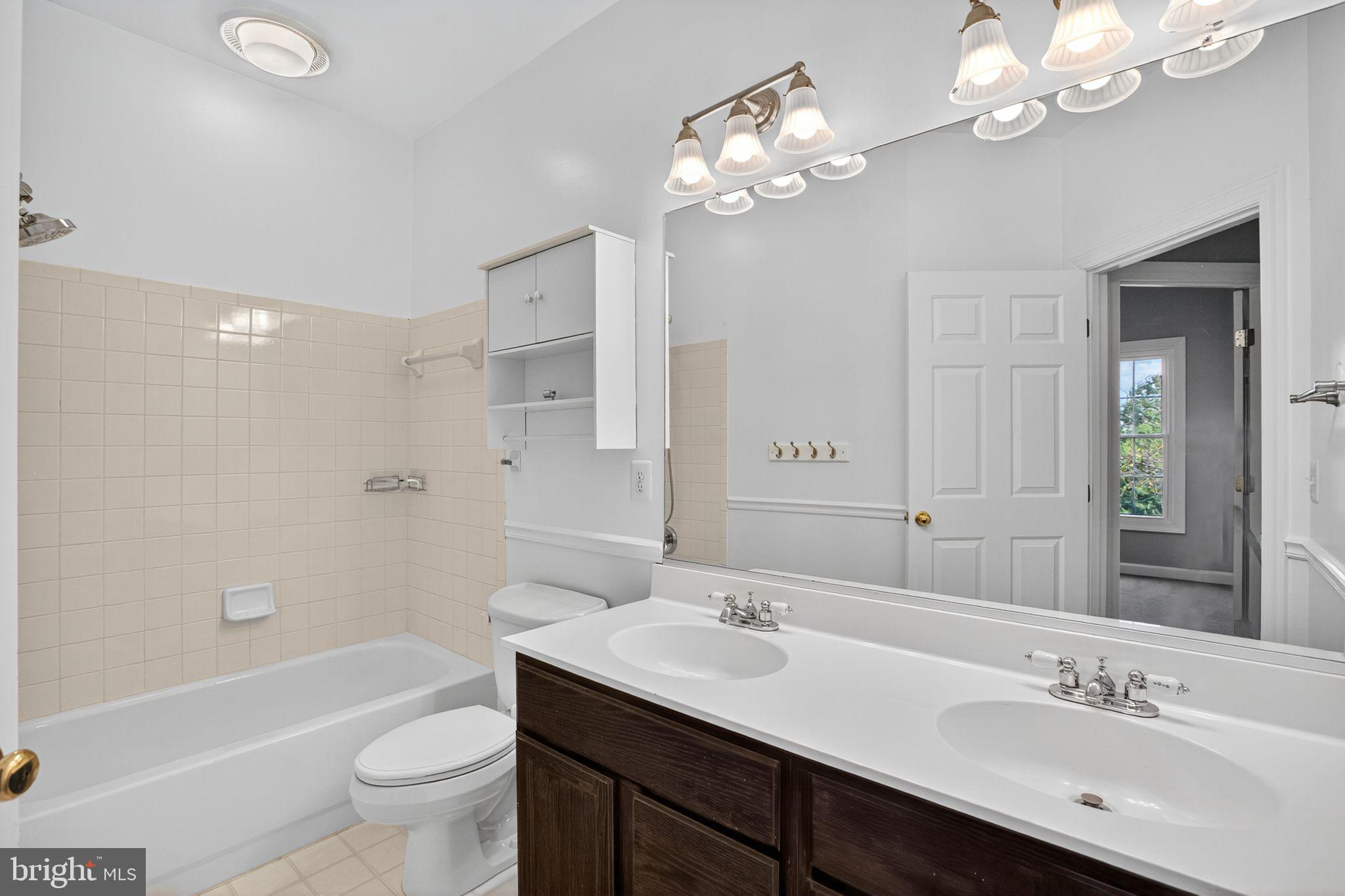 SOUTH RIDING - Residential Lease