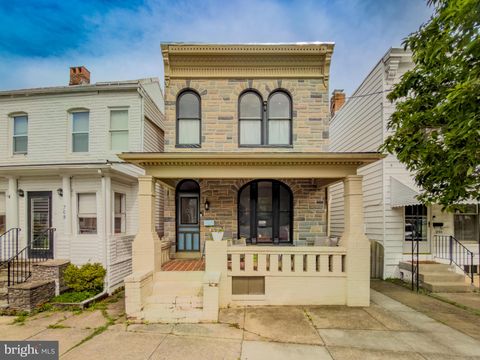 Homes For Sale - 706 N Market Street<br/> FREDERICK, MD 21701