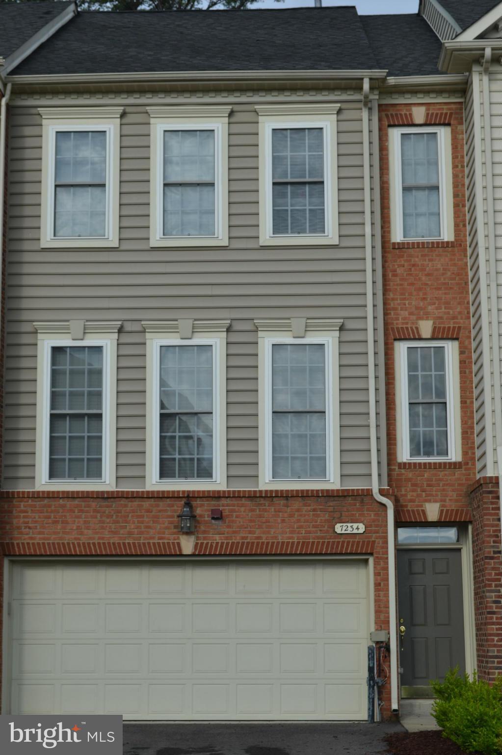 VILLAGES OF DORCHESTER - Residential Lease