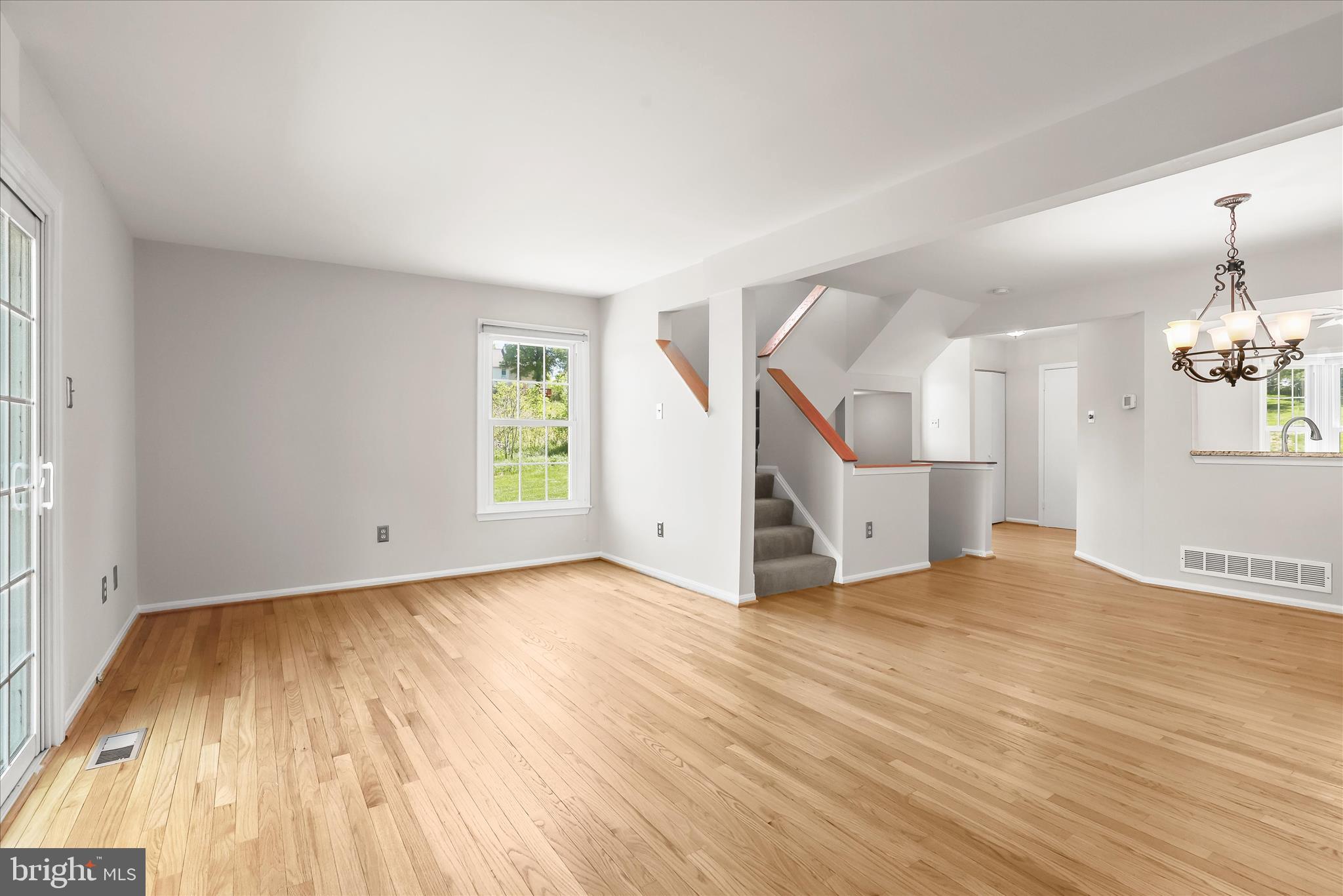 TOLL HOUSE - Residential