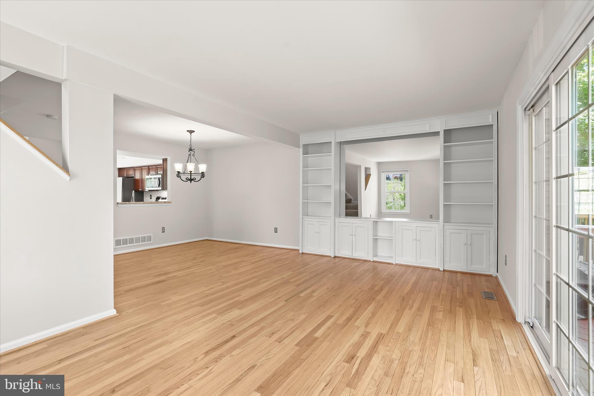 TOLL HOUSE - Residential