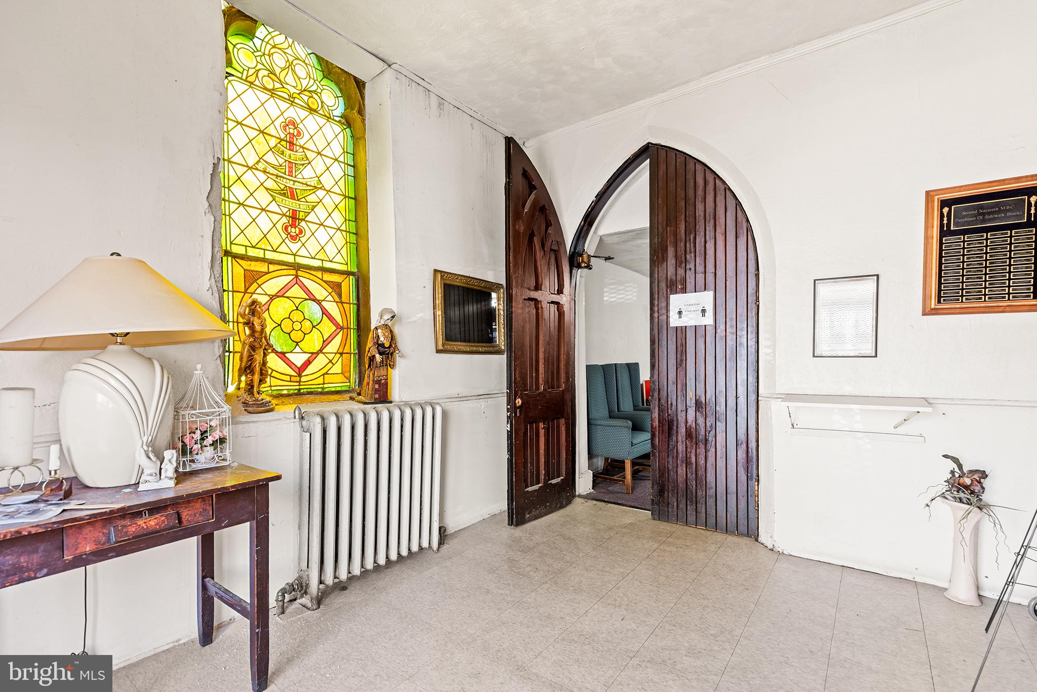 POINT BREEZE - Commercial Sale